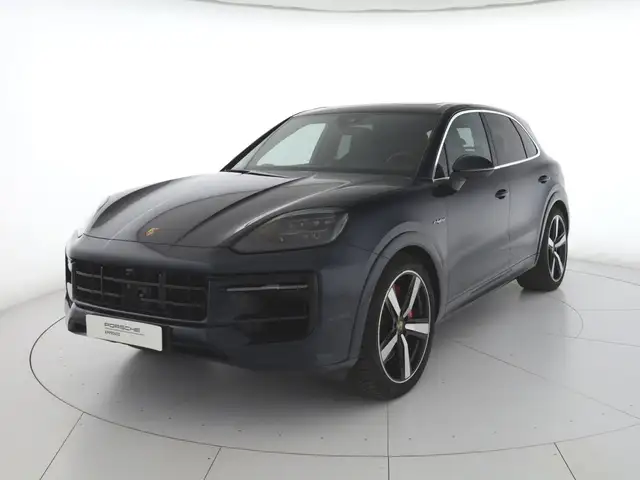 Porsche Cayenne main image
