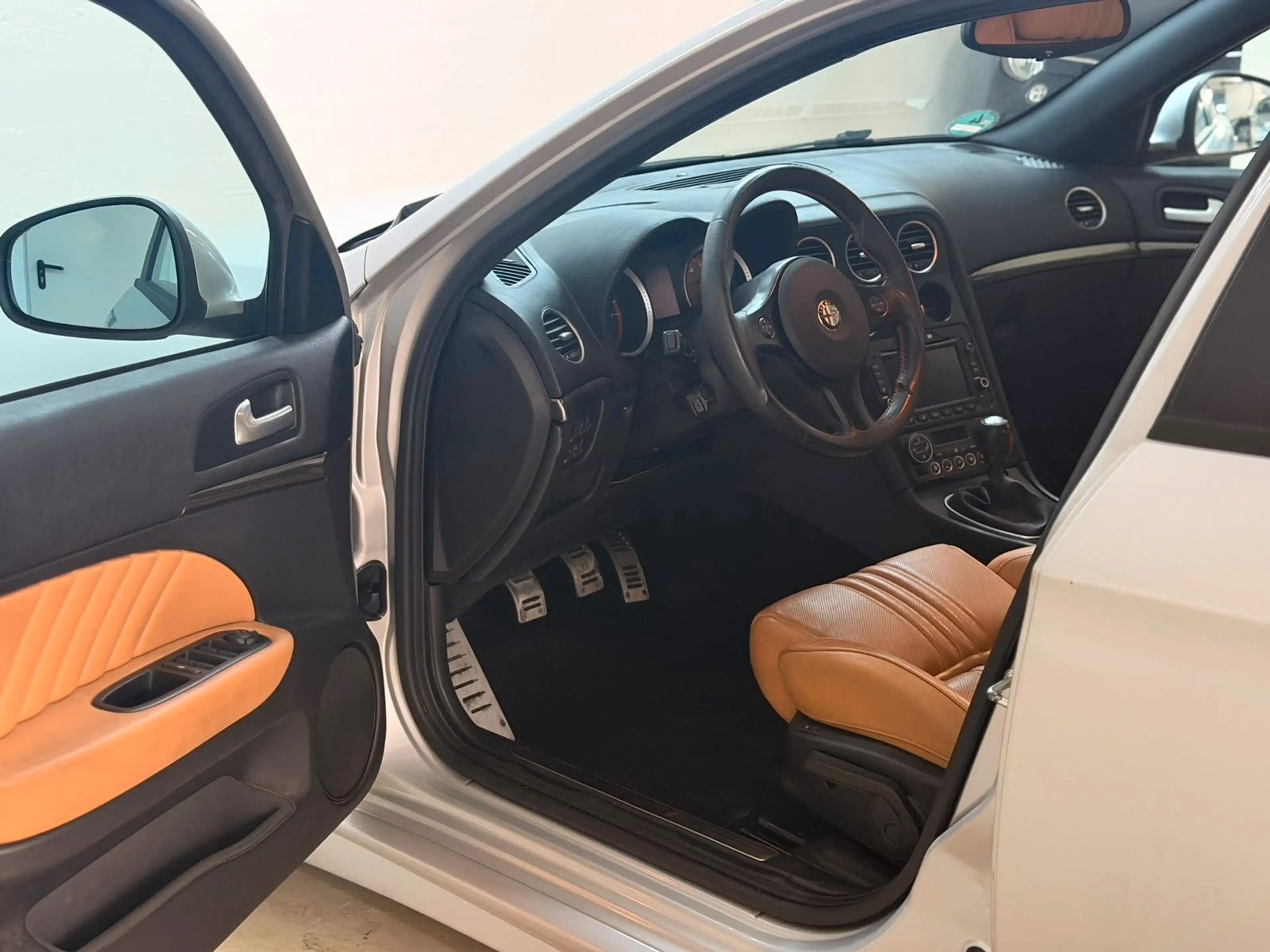Alfa Romeo 159 2.0 JTDM SPORTWAGON*1.HND*NAVI*BOSE*TEMPO — photo 11