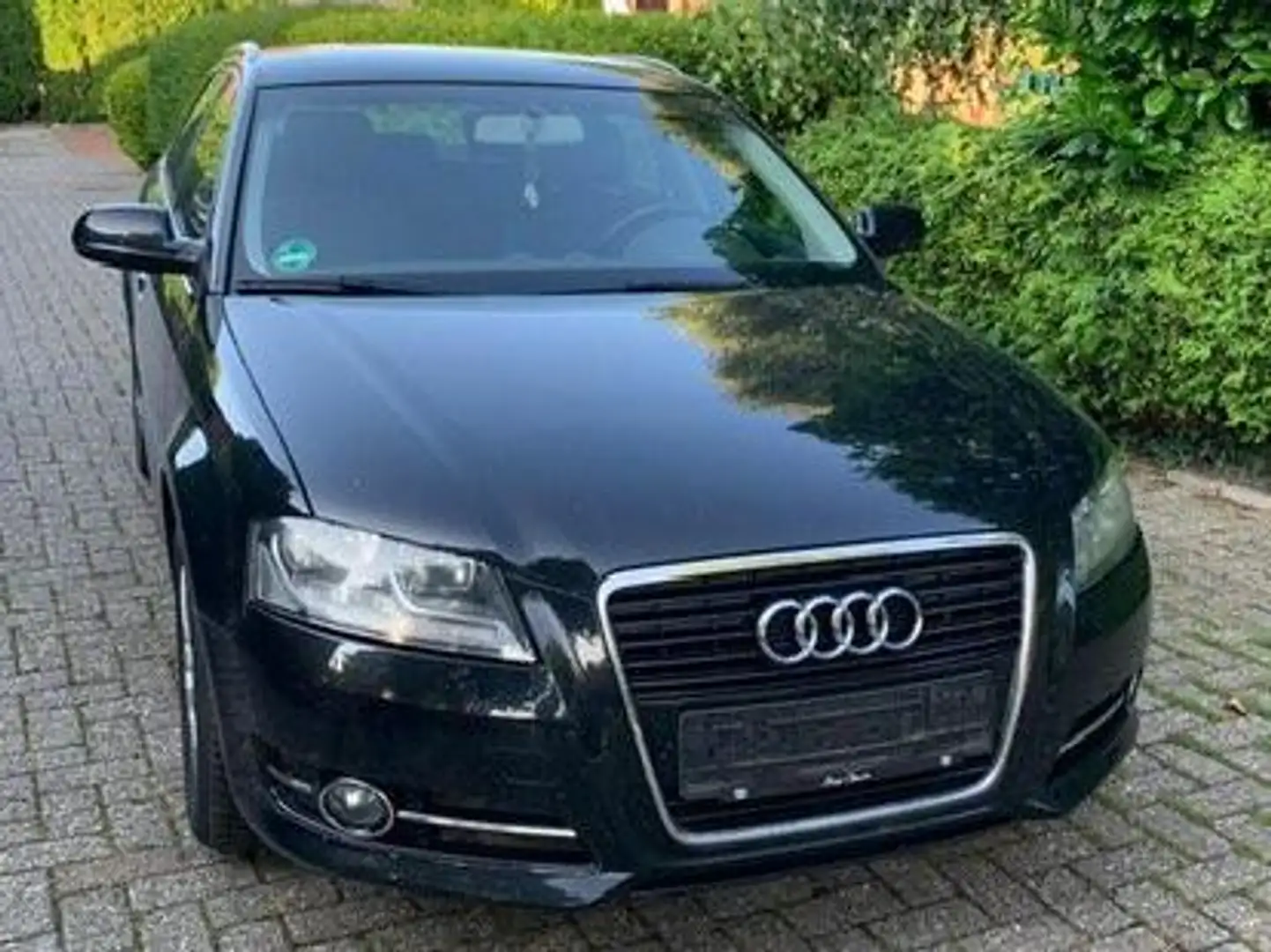 Audi A3 Sportback Schwarz - 1
