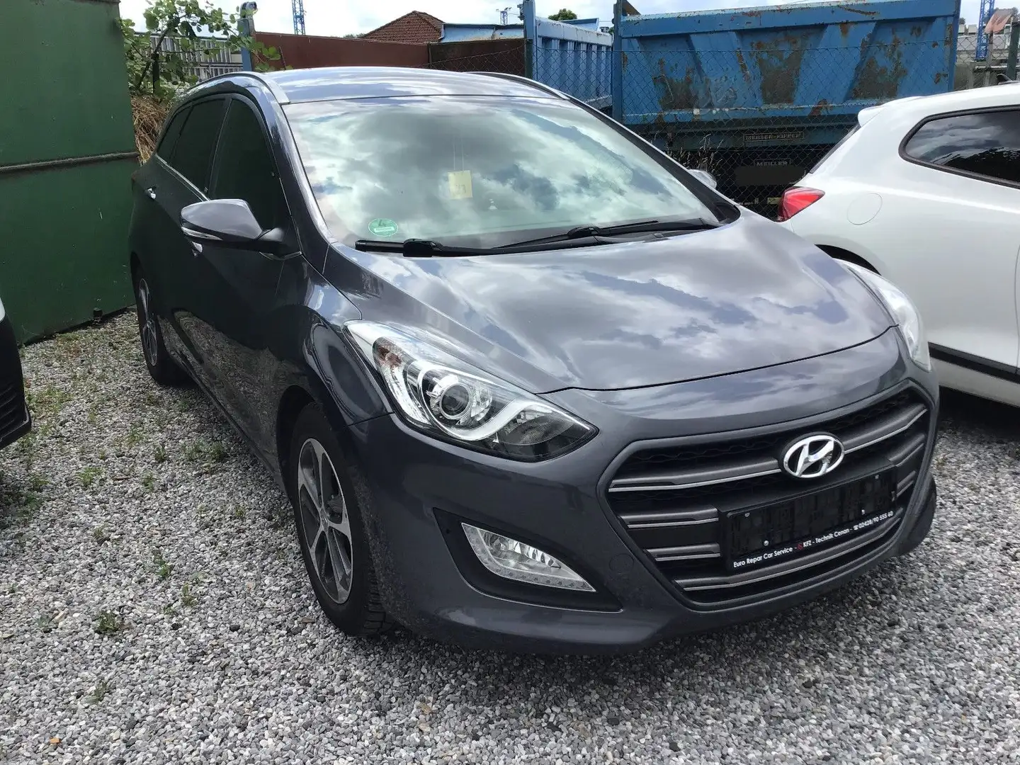 Hyundai i30 cw blue Trend Grau - 2