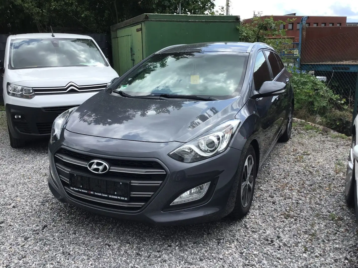 Hyundai i30 cw blue Trend Grau - 1