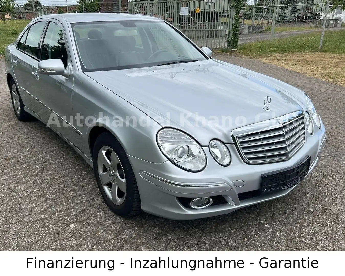 Mercedes-Benz E 200 E -Klasse Lim. E 200 Kompressor AUTOMATIK Argent - 1