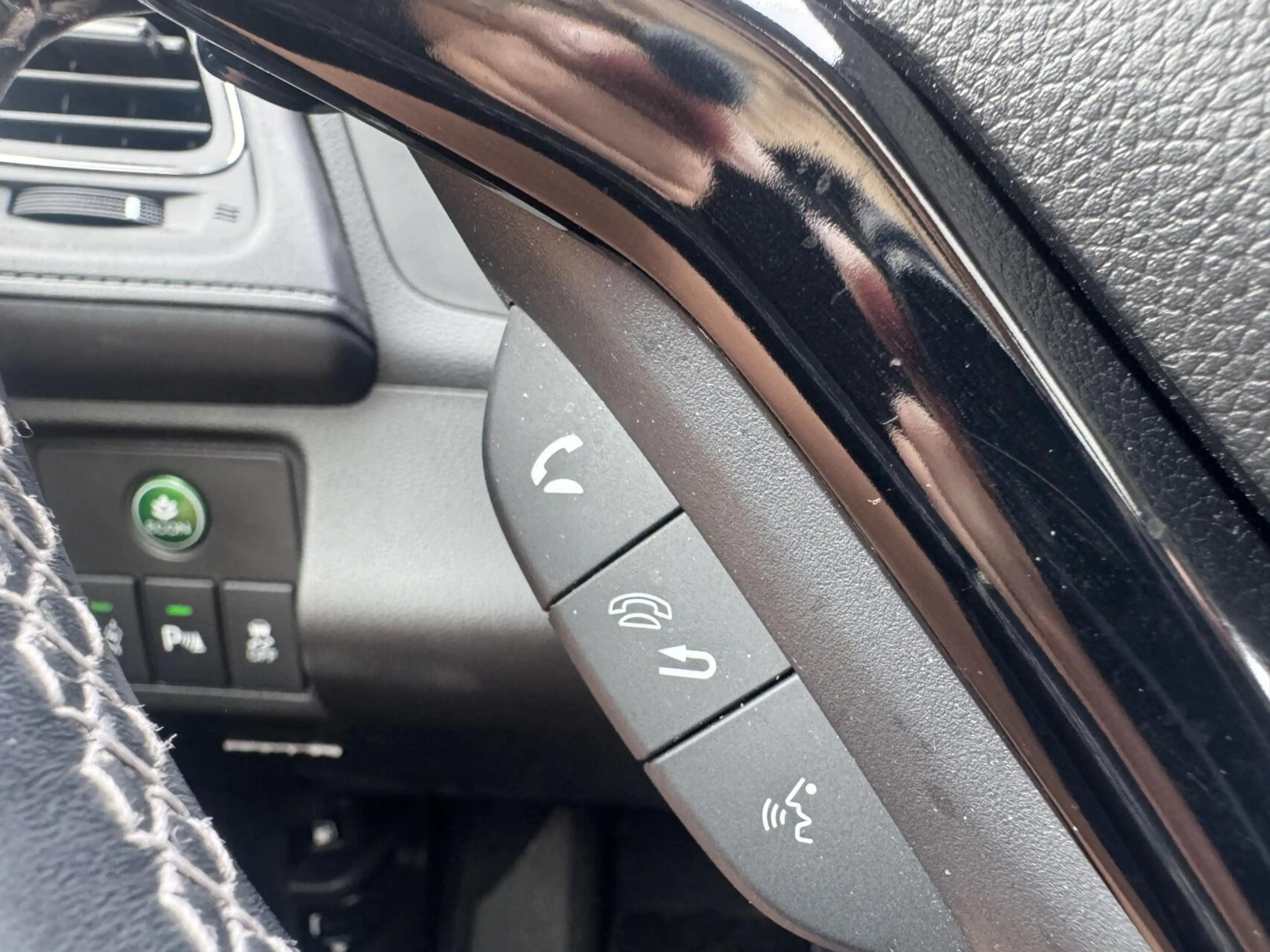 Honda HR-V 1.5 i-VTEC Executive|NL-Auto|Panoramadak|Navi — photo 32