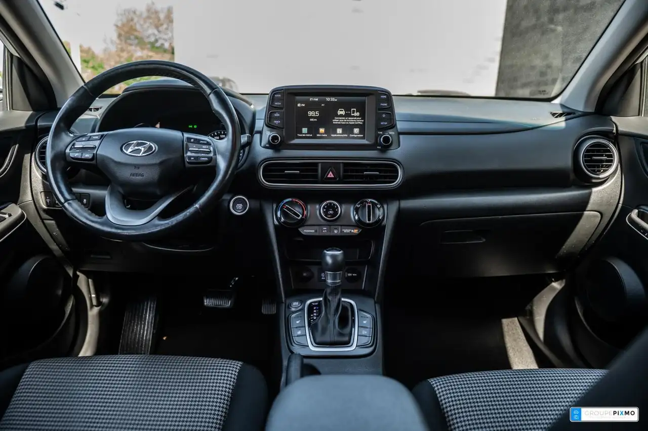 Hyundai KONA снимка Hyundai KONA