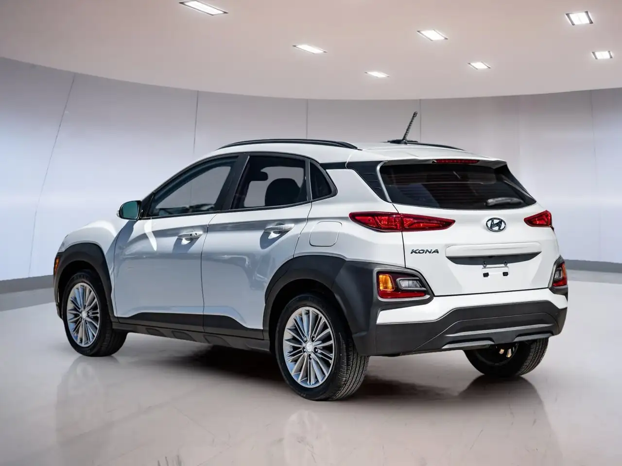 Hyundai KONA снимка Hyundai KONA