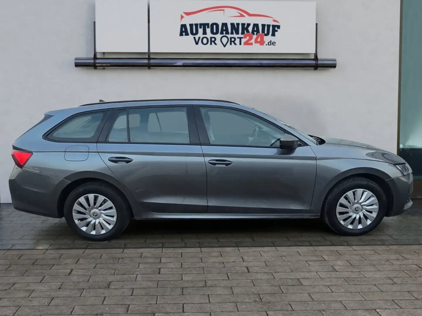 Skoda Octavia Combi 1.5 TSI 85 kW Essence Klima Einparkhilfe Grau - 2