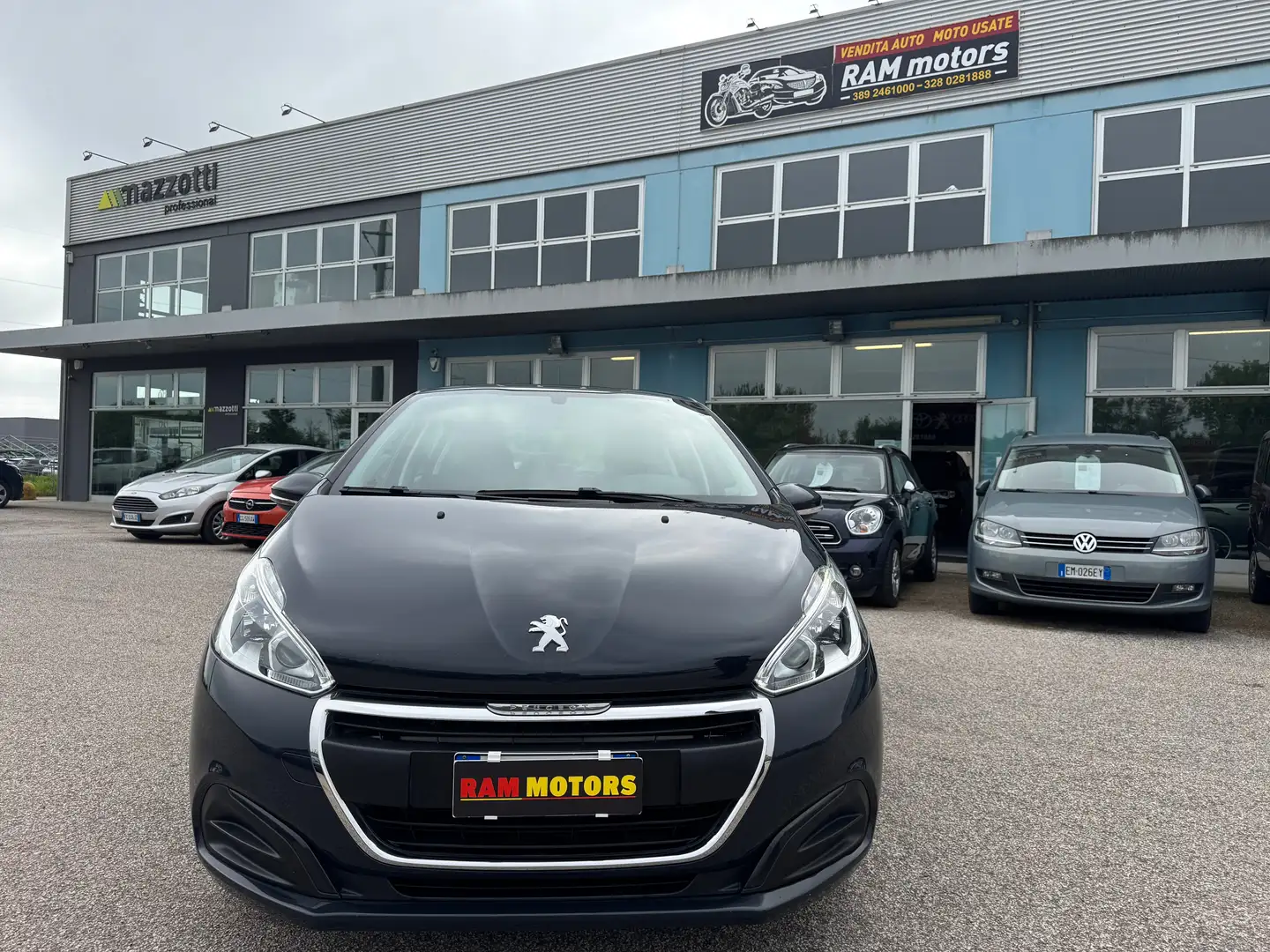 Peugeot 208 208 5p 1.5 bluehdi GT Line s Grigio - 2