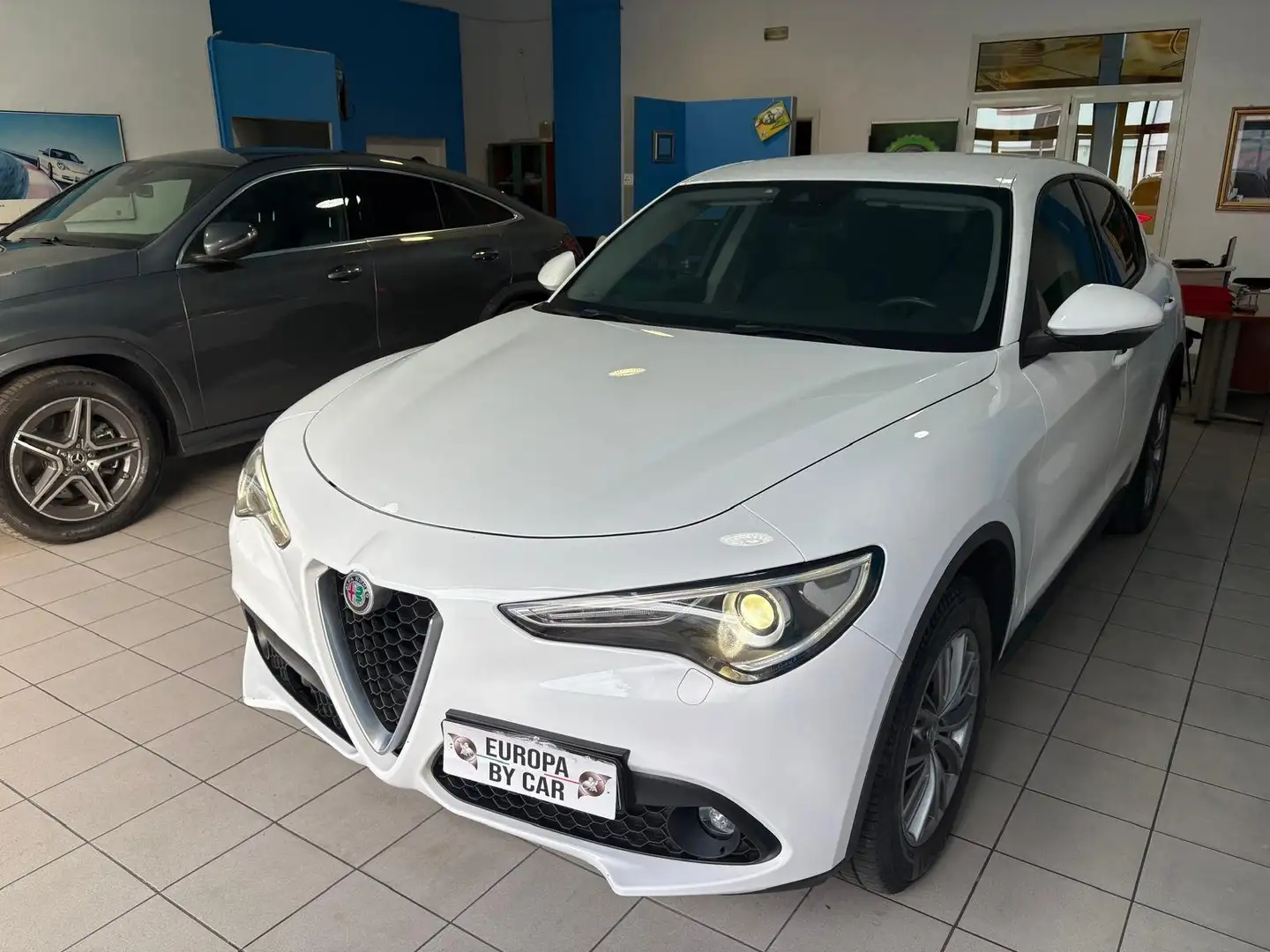 Alfa Romeo Stelvio Stelvio 2.2 t Business Q4 180cv auto Bianco - 2