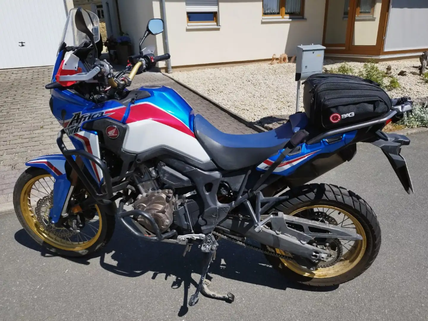 Honda CRF 1000 plava - 1