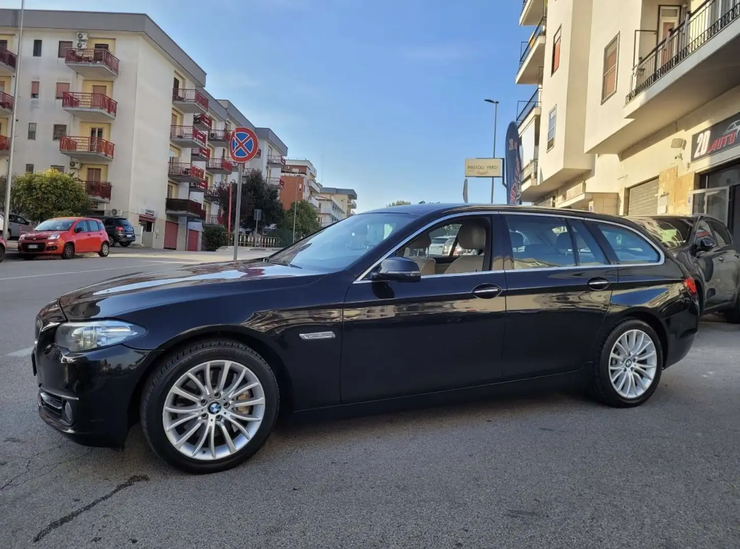 BMW 525 525d Touring xdrive Luxury auto E6 - 2
