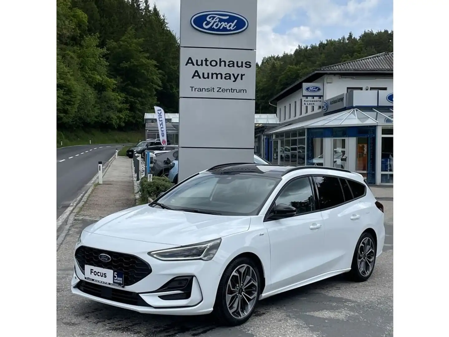 Ford Focus Turnier ST-Line X Aut. Wit - 1