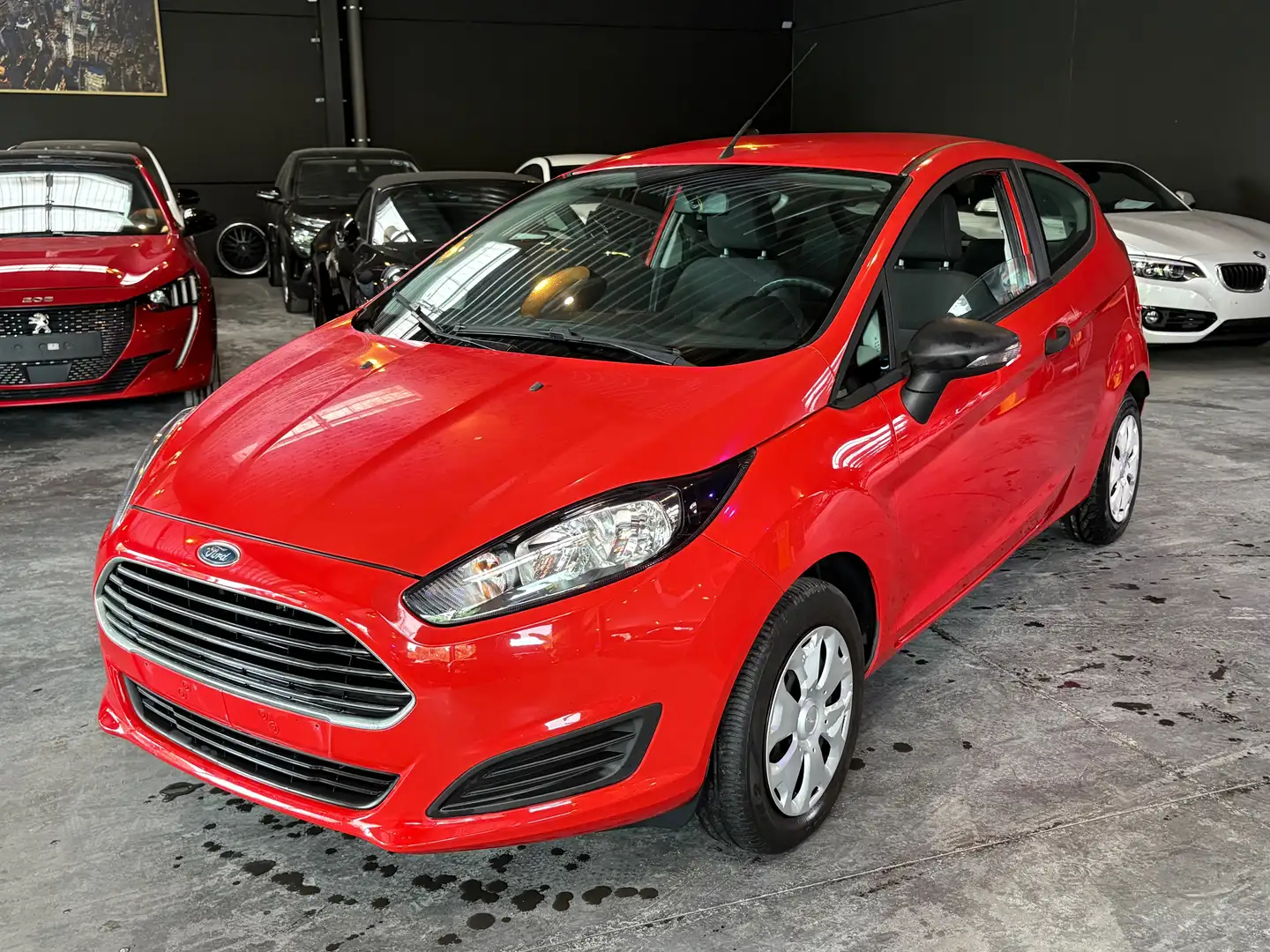 Ford Fiesta 1.25i Ambiente Rood - 1