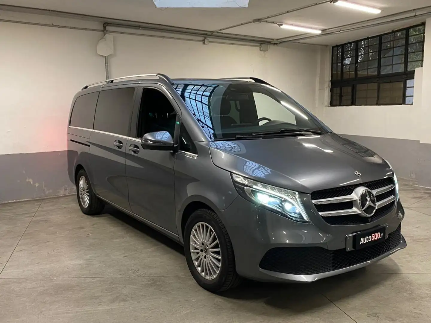 Mercedes-Benz V 250 d 4Matic Avantgarde Long 7 POSTI Gancio Traino Grigio - 2