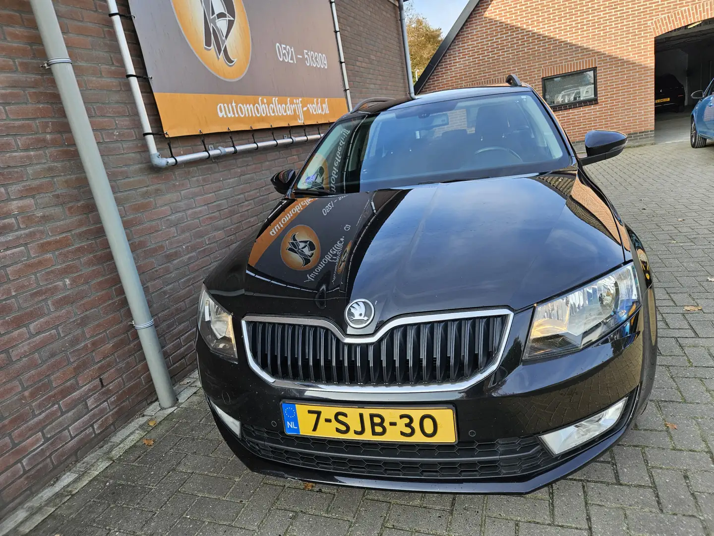 Skoda Octavia Combi 1.4 TSI Greentech Ambition Businessline Schwarz - 2