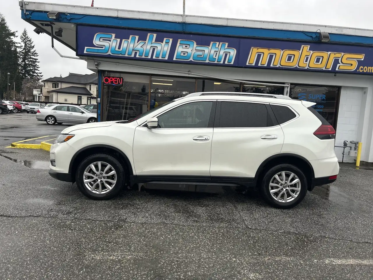Nissan Rogue снимка Nissan Rogue