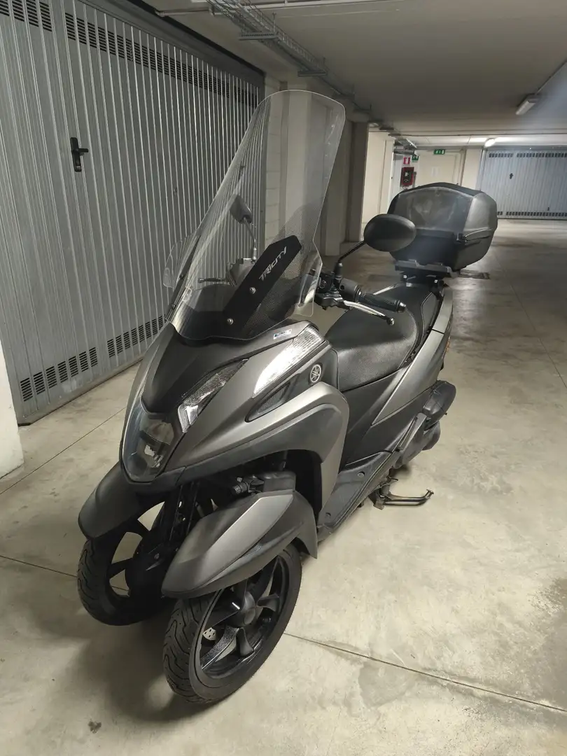 Yamaha TriCity Šedá - 1