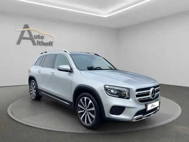 Mercedes-Benz GLB 220 d 4Matic PANO-SCHIEB KAM NAV MBUX