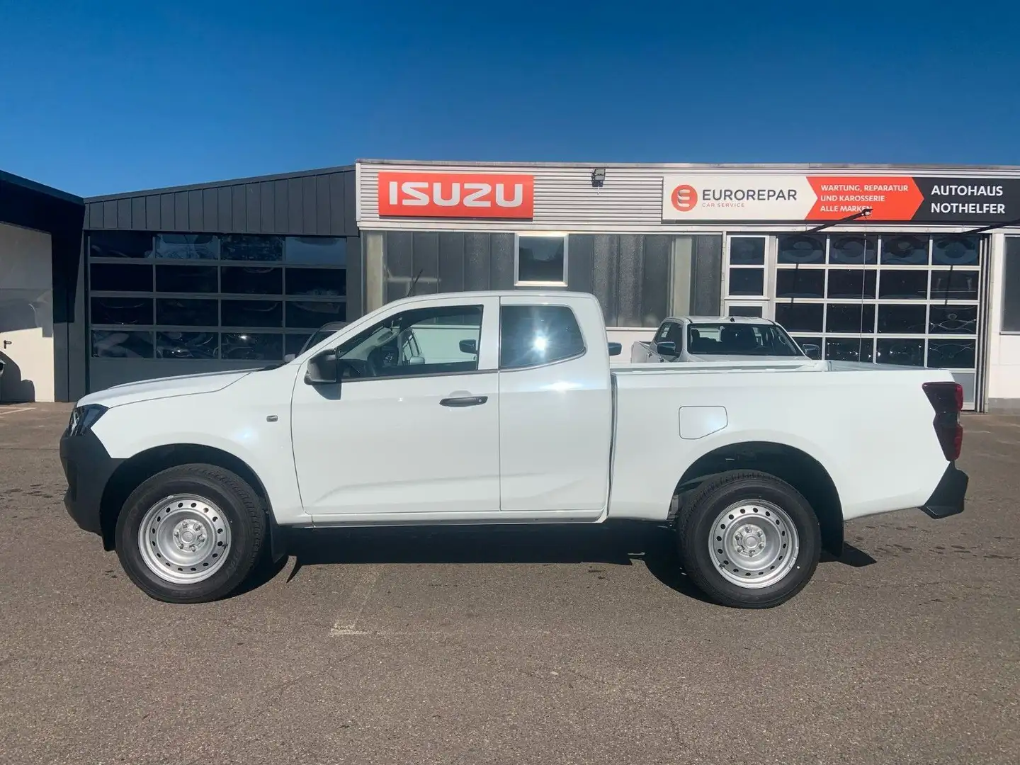 Isuzu D-Max Space Cab 4WD AHK + Beschichtung sofort Blanco - 1