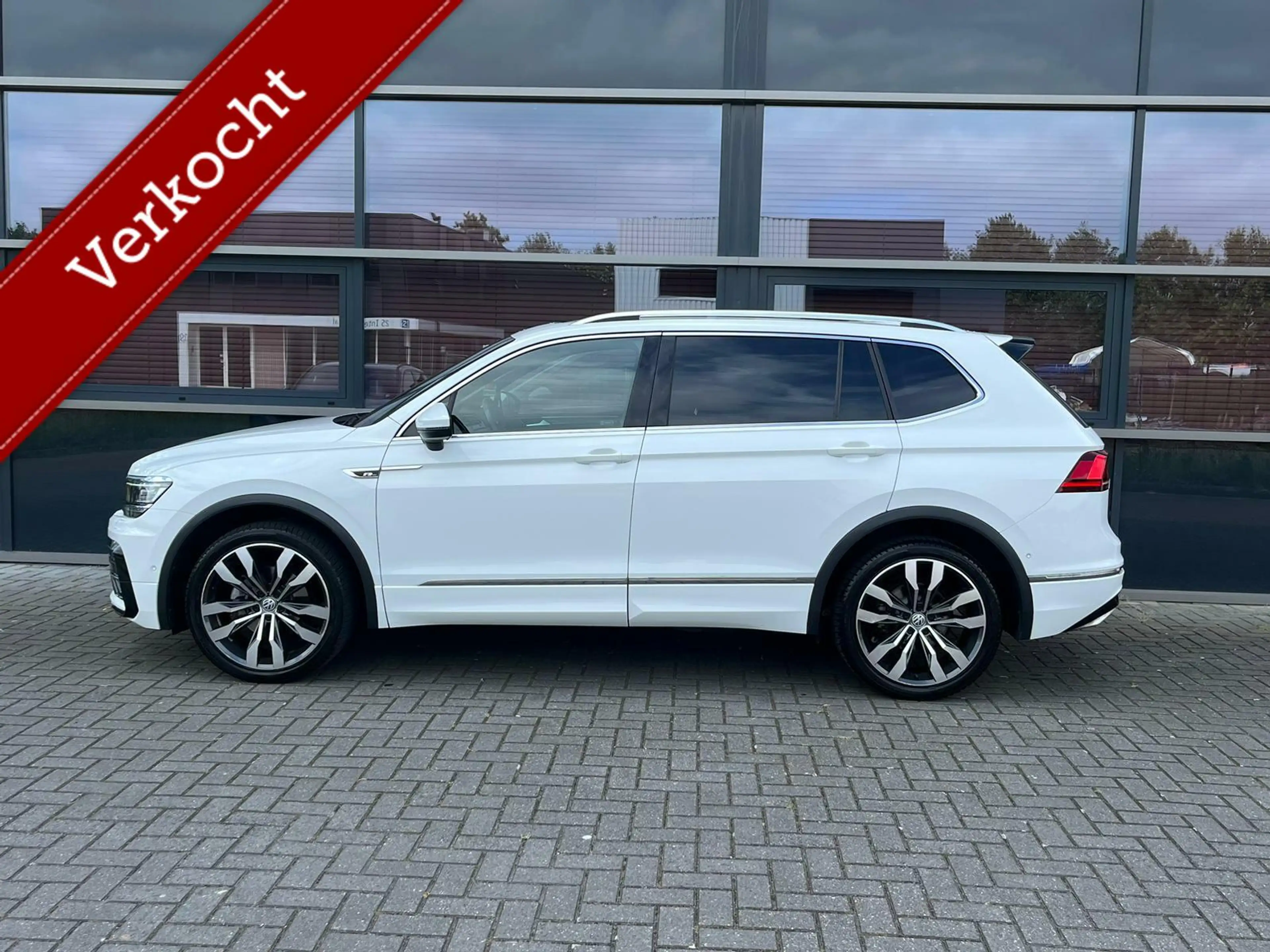 Volkswagen Tiguan Allspace 1.5 TSI ACT R-line Trekhaak Pano DSG camera Dodeho — photo 10