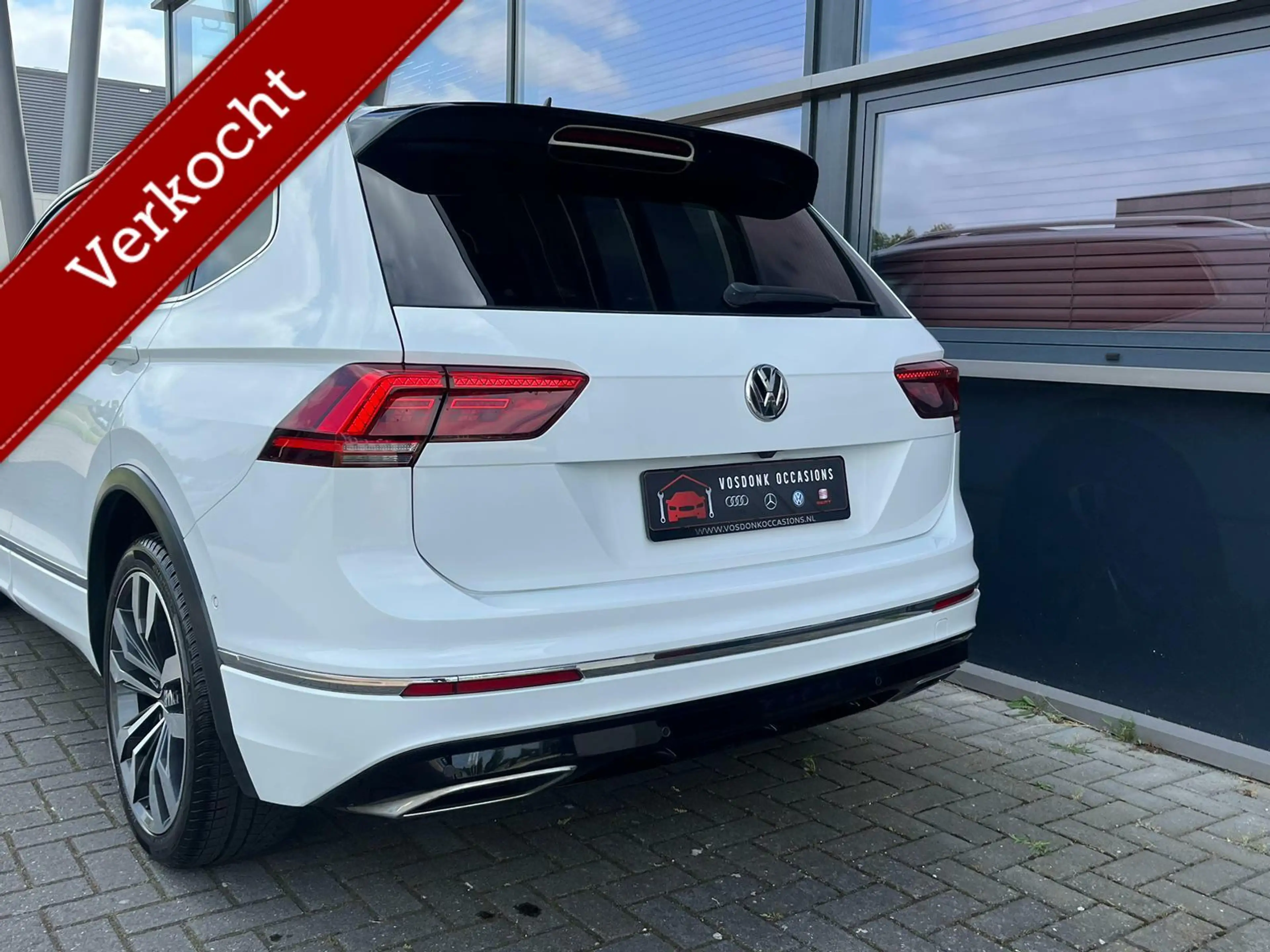 Volkswagen Tiguan Allspace 1.5 TSI ACT R-line Trekhaak Pano DSG camera Dodeho — photo 7