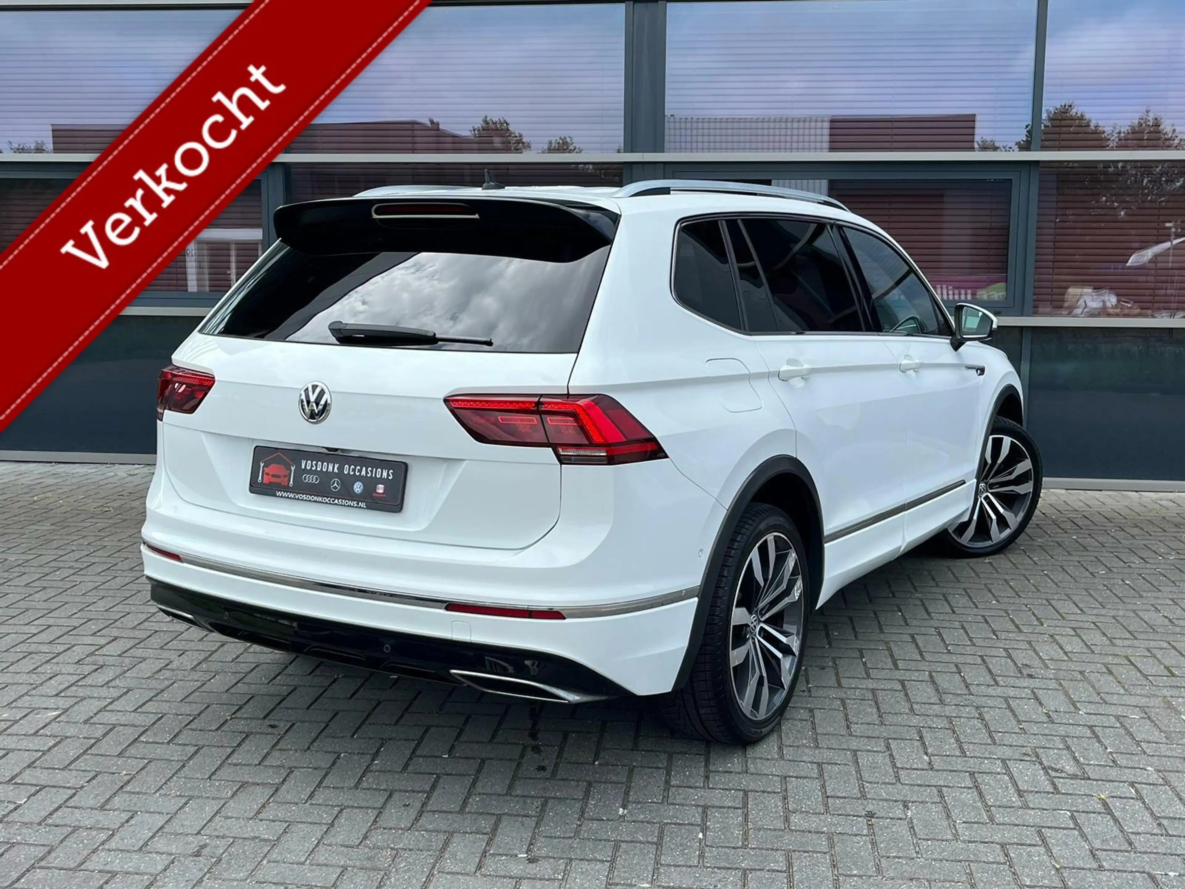 Volkswagen Tiguan Allspace 1.5 TSI ACT R-line Trekhaak Pano DSG camera Dodeho — photo 6