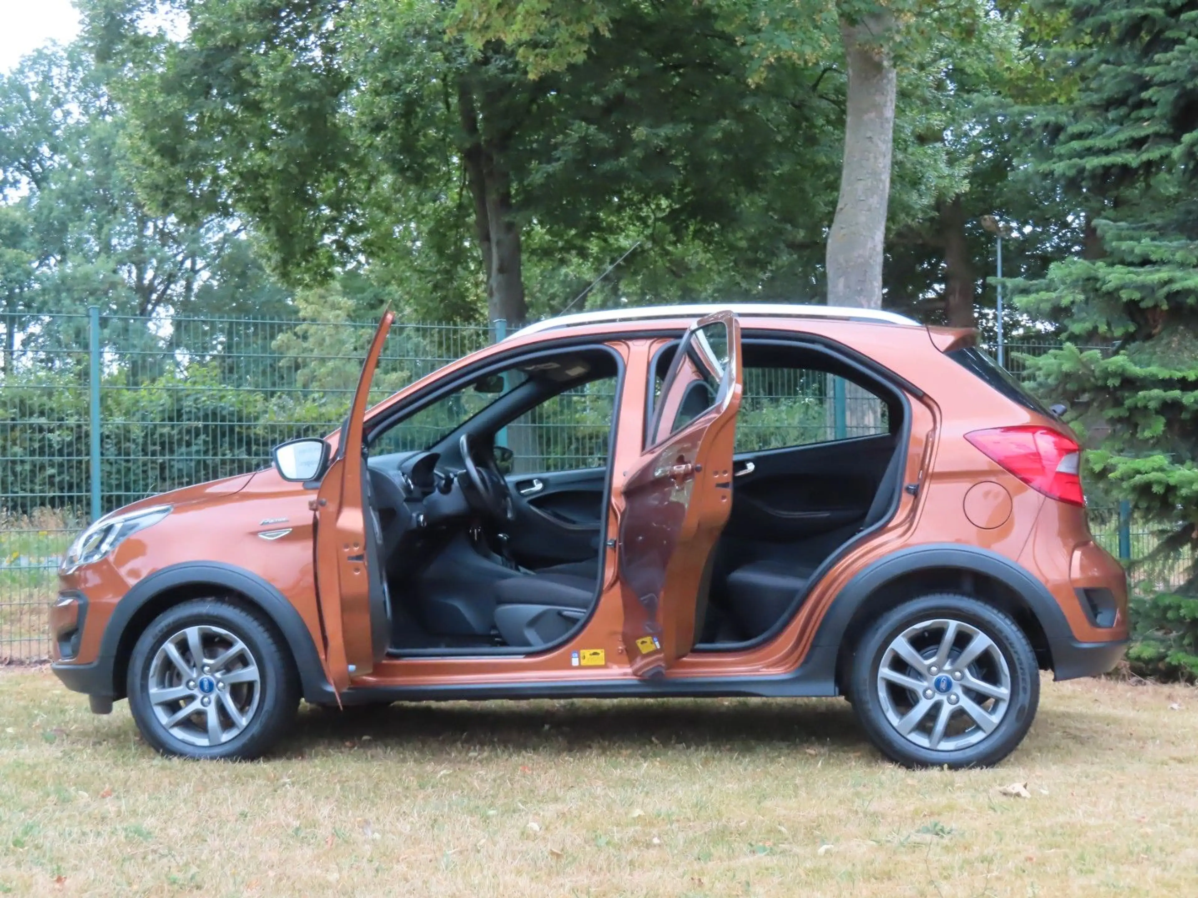 Ford Ka/Ka+ KA+ Active "Sehr gepflegt" — photo 9