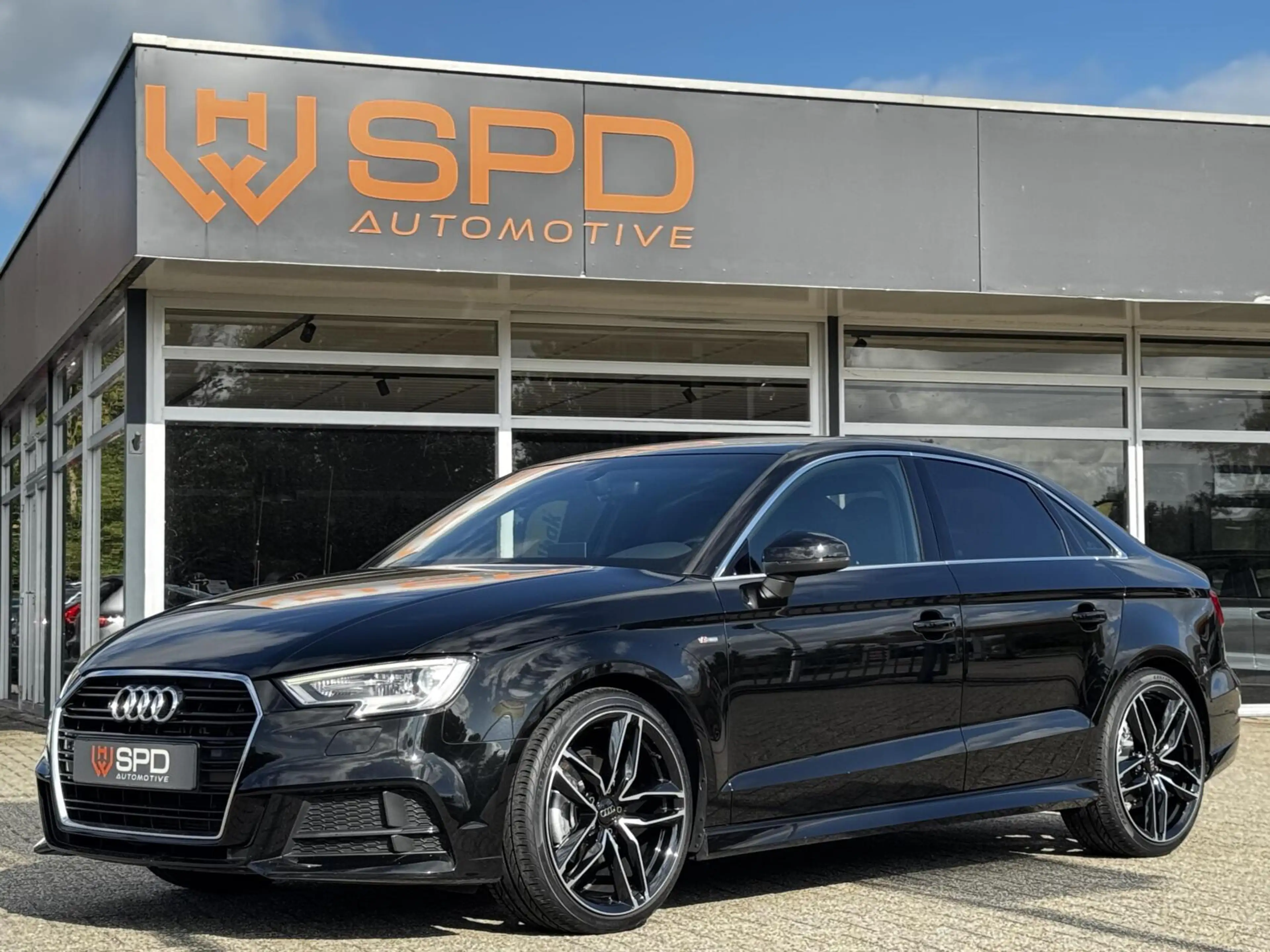 Audi A3 Limousine 1.0 TFSI 3x S-Line|19"RS|Sfeerve|116PK|P