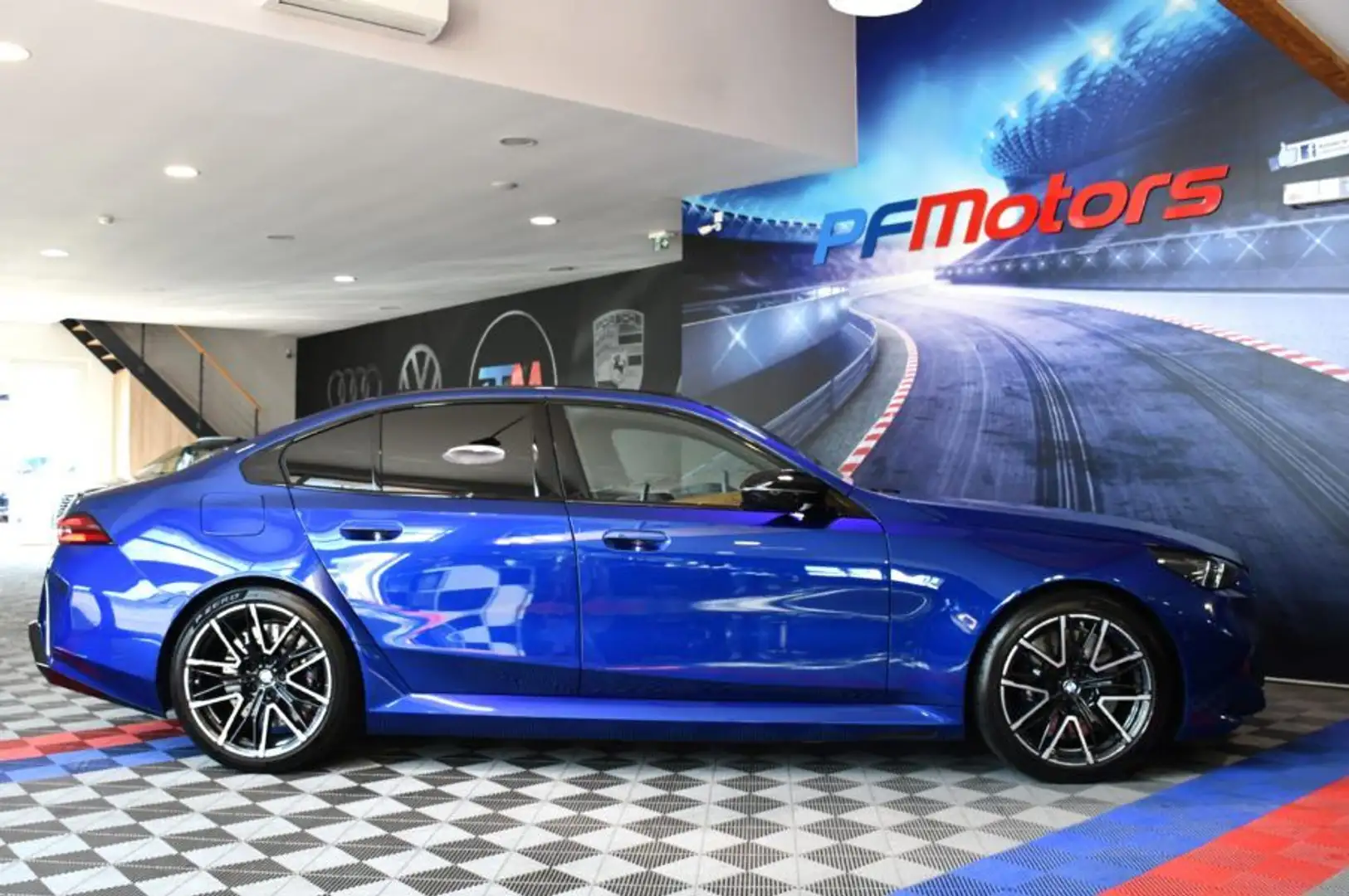 BMW M5 Berline Hybride 4.4 V8 PHEV 727 cv Garantie 3 ans  Bleu - 2