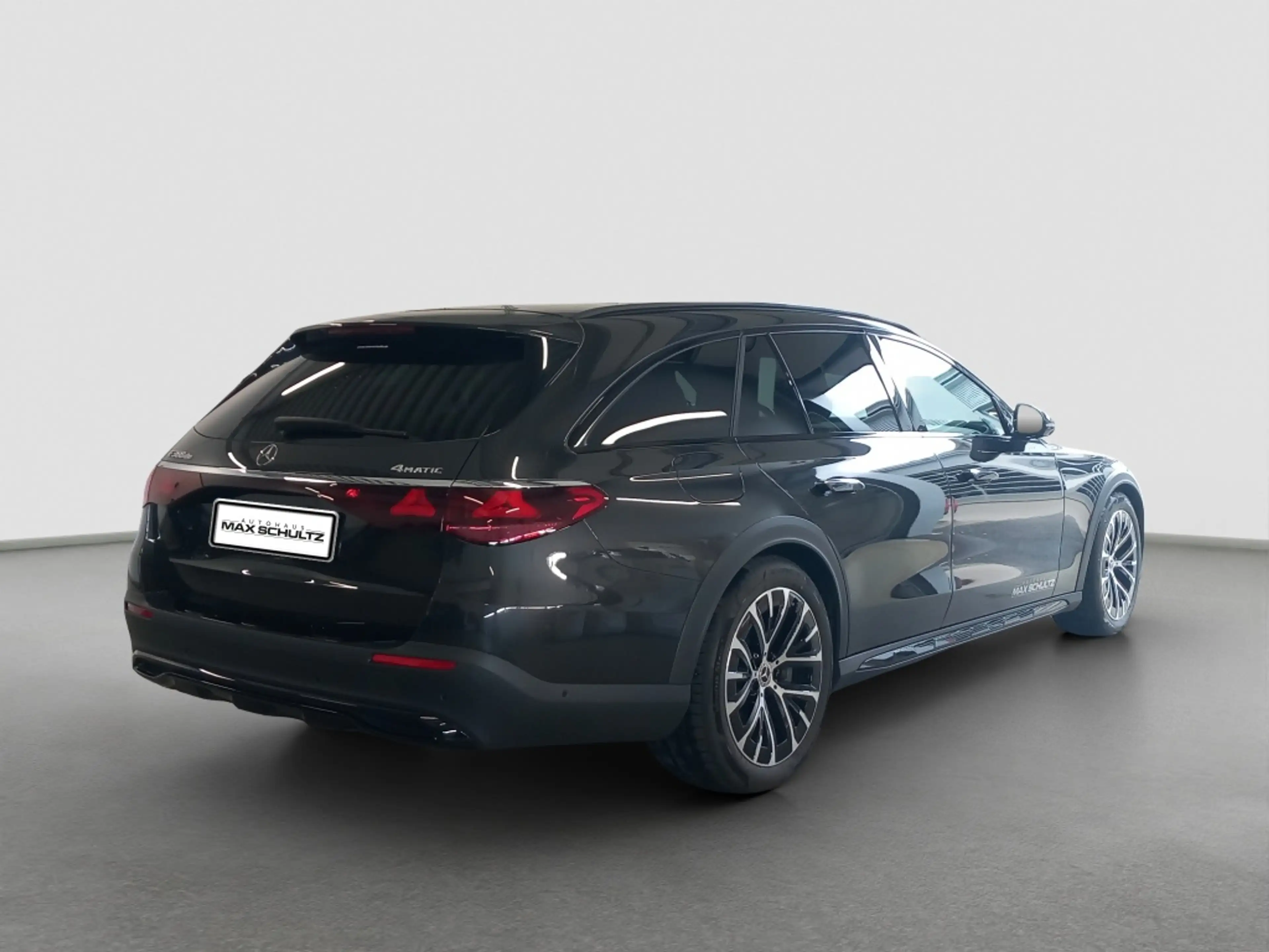 Mercedes-Benz E 300 de 4M T AT Airmatic*AHK*Distronic*Burmeste — photo 3