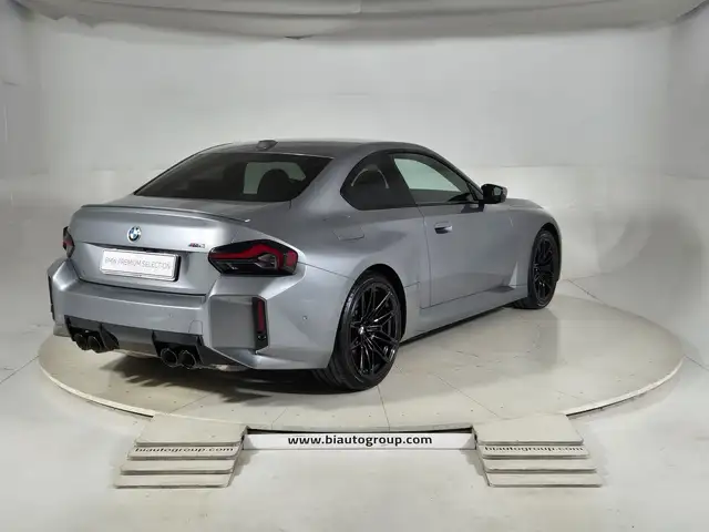 BMW M2 view 5