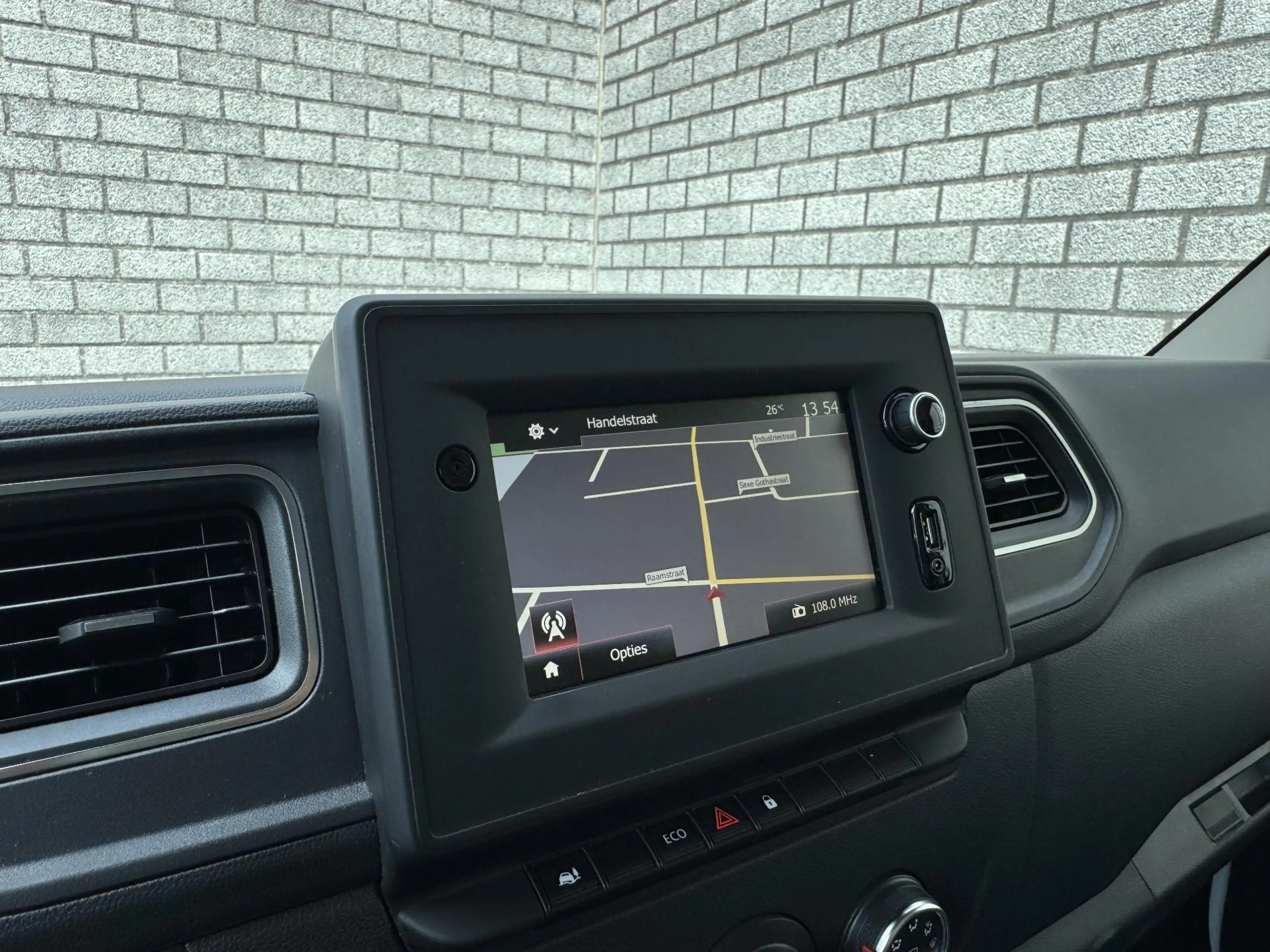 Nissan Interstar 2.3 dCi L3H2 N-Connecta | Trekhaak | Navigatie | A — photo 11