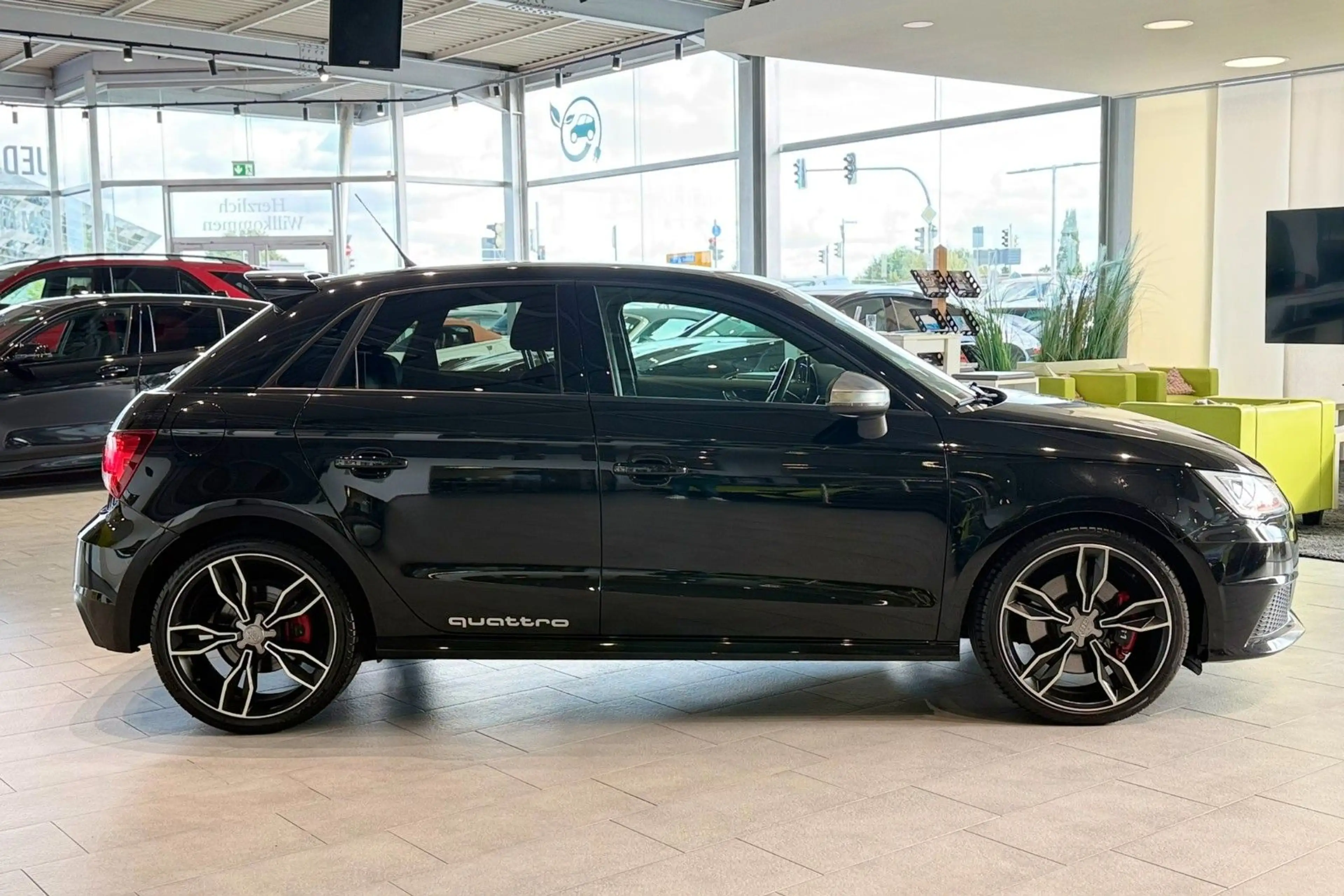 Audi S1 Sportback quattro*Xenon*Bluetooth*Keyless* — photo 11