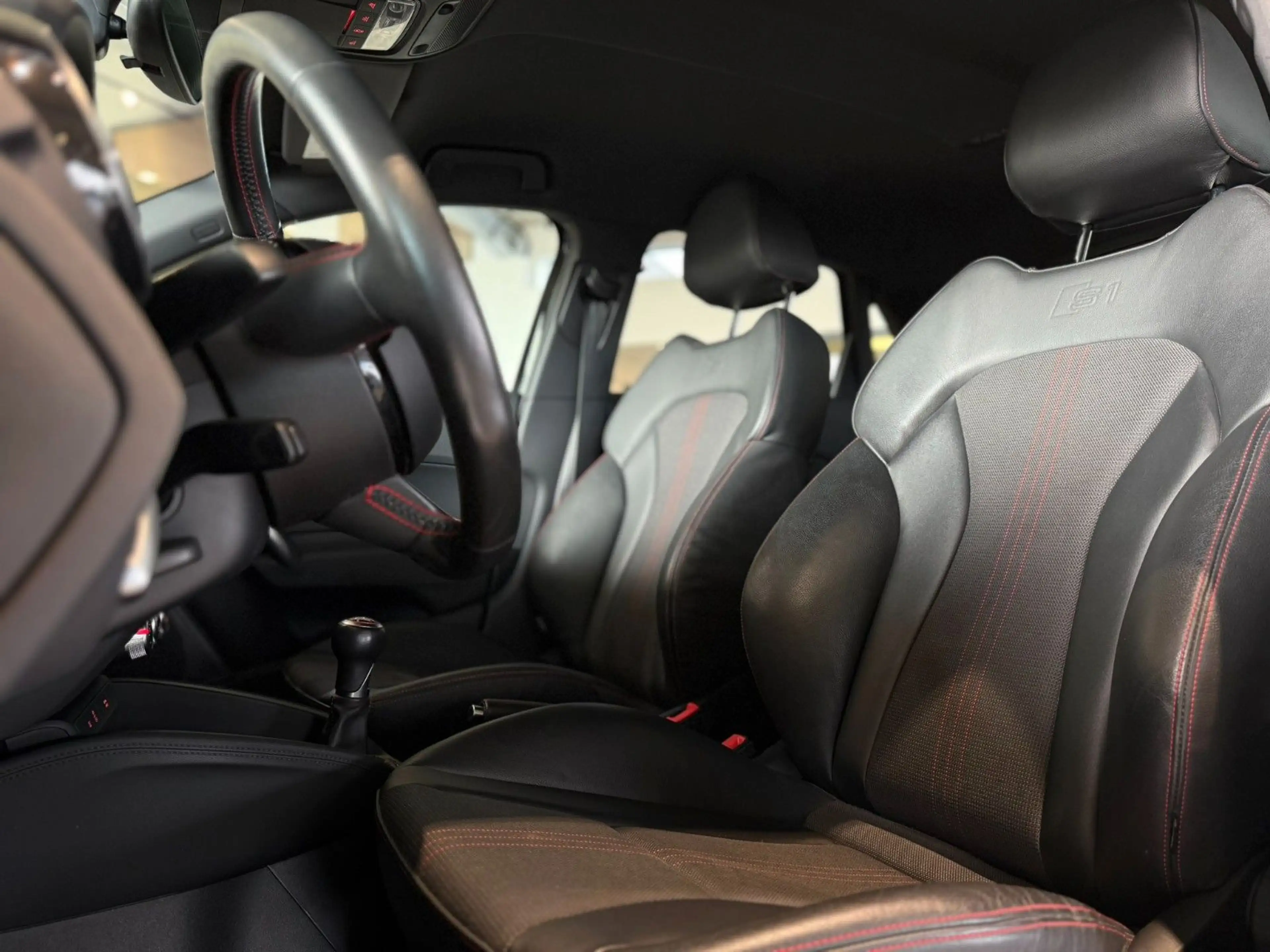 Audi S1 Sportback quattro*Xenon*Bluetooth*Keyless* — photo 14