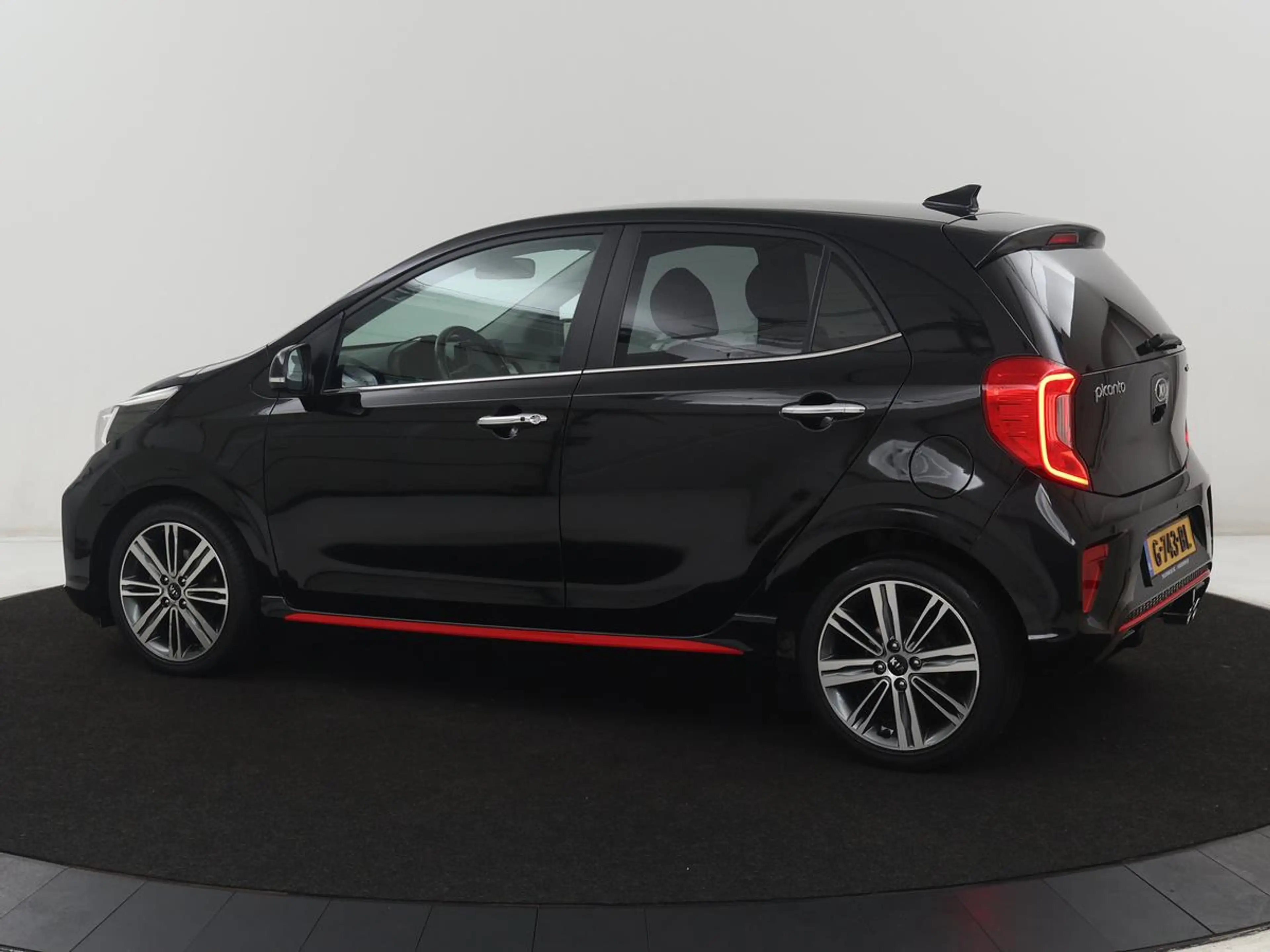Kia Picanto 1.0 T-GDI GT-Line — photo 2
