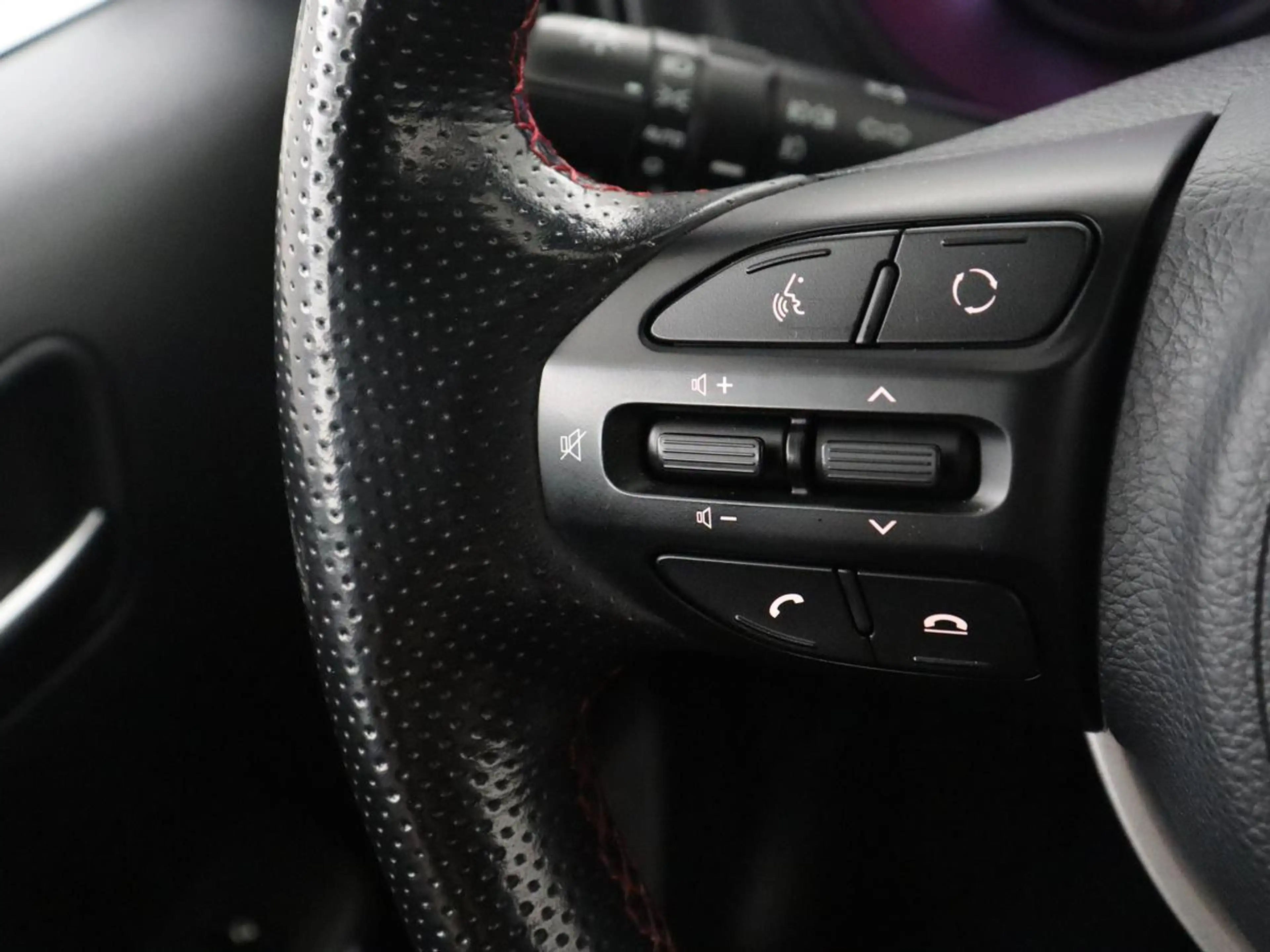 Kia Picanto 1.0 T-GDI GT-Line — photo 13