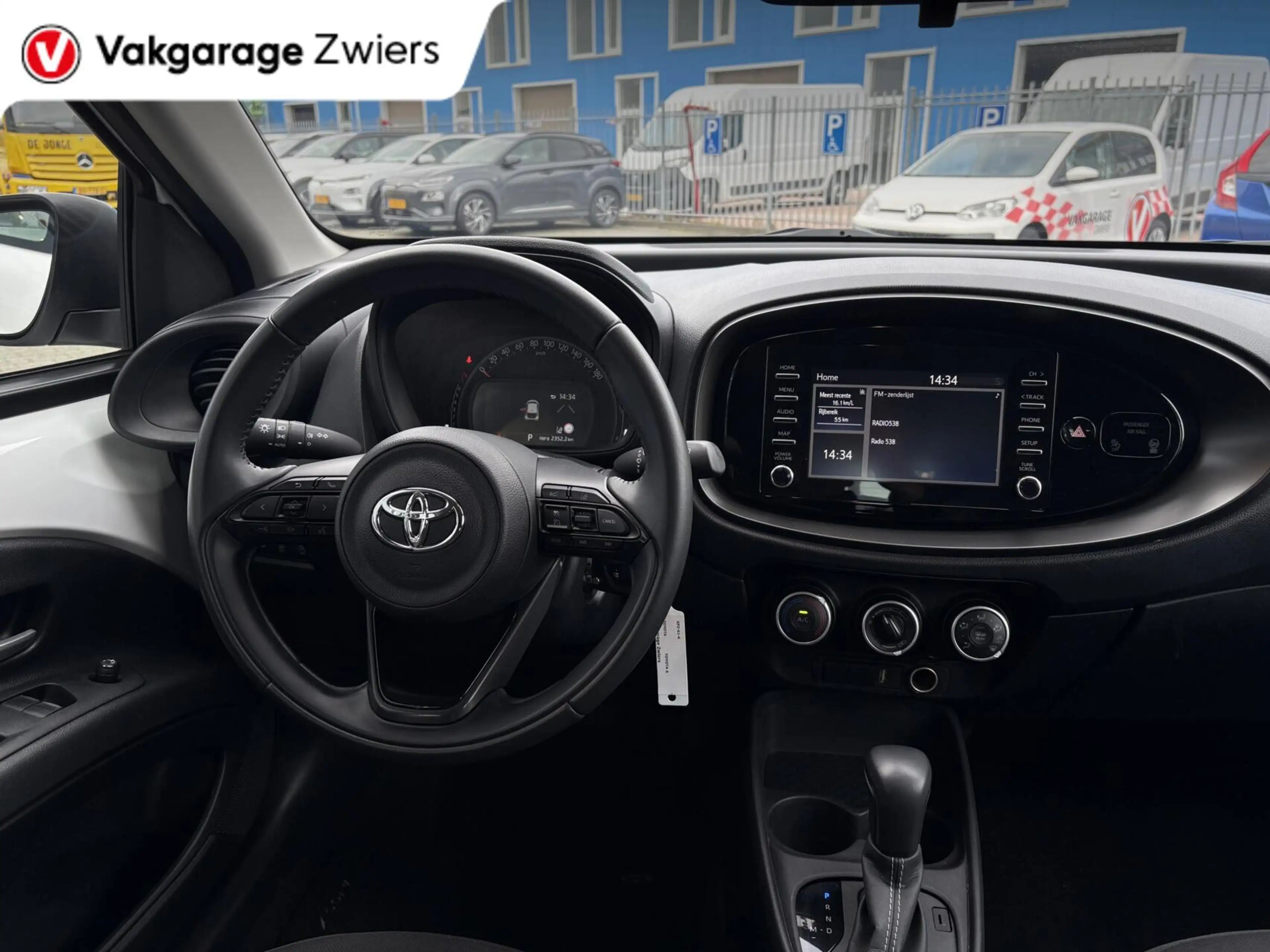 Toyota Aygo X 1.0 VVT-i S-CVT Play |Camera|Cruise|Automaat|Carpl — photo 2