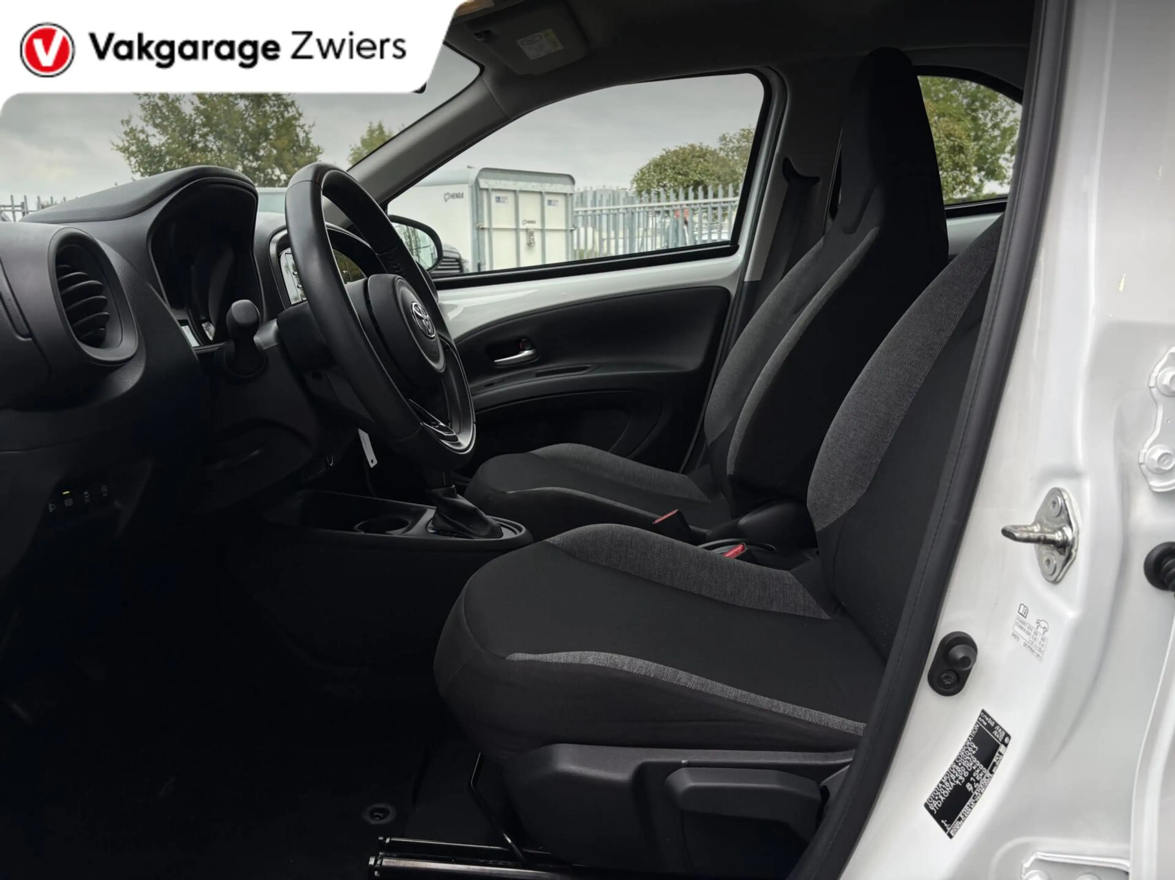 Toyota Aygo X 1.0 VVT-i S-CVT Play |Camera|Cruise|Automaat|Carpl — photo 17
