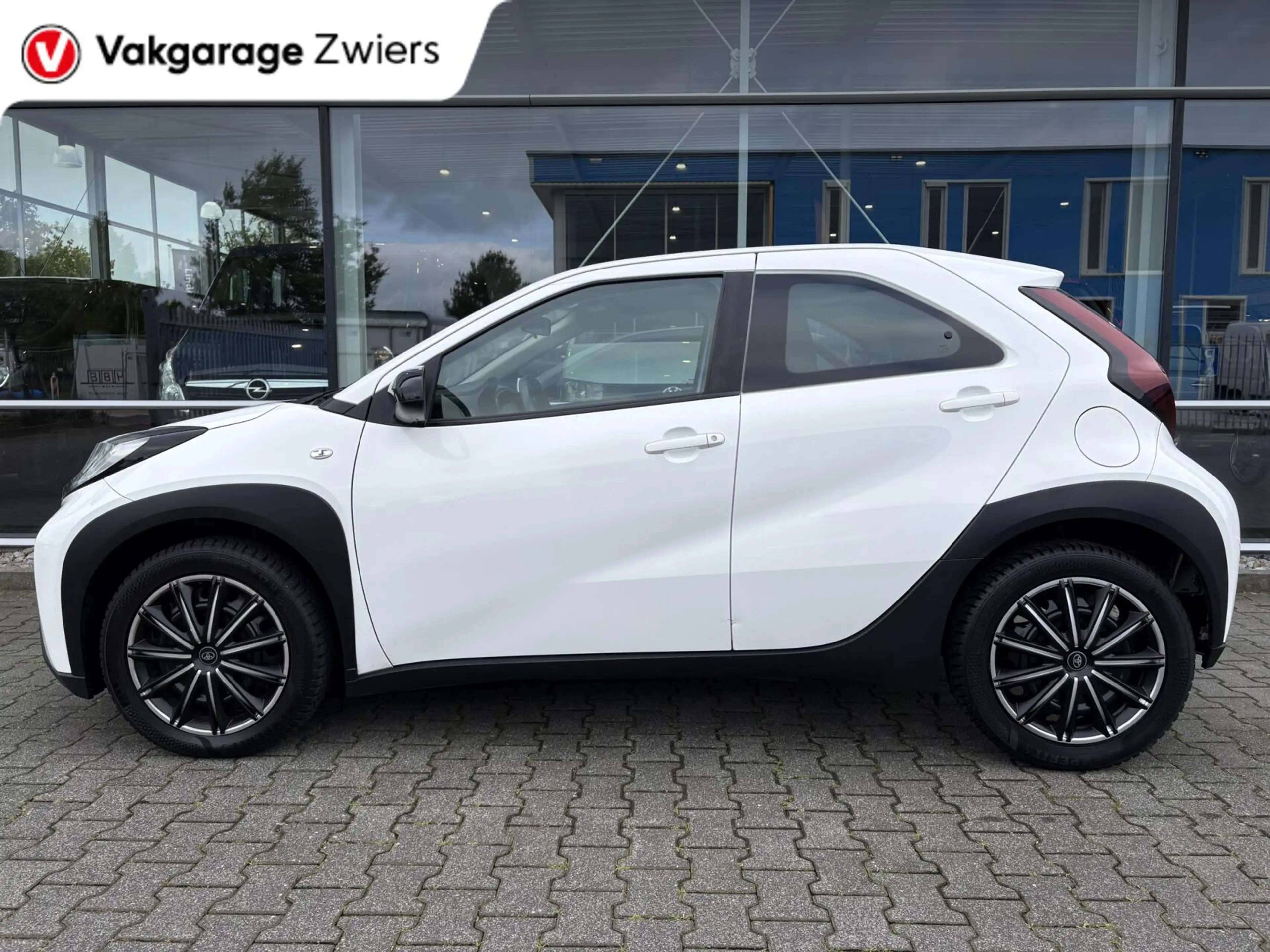 Toyota Aygo X 1.0 VVT-i S-CVT Play |Camera|Cruise|Automaat|Carpl — photo 3