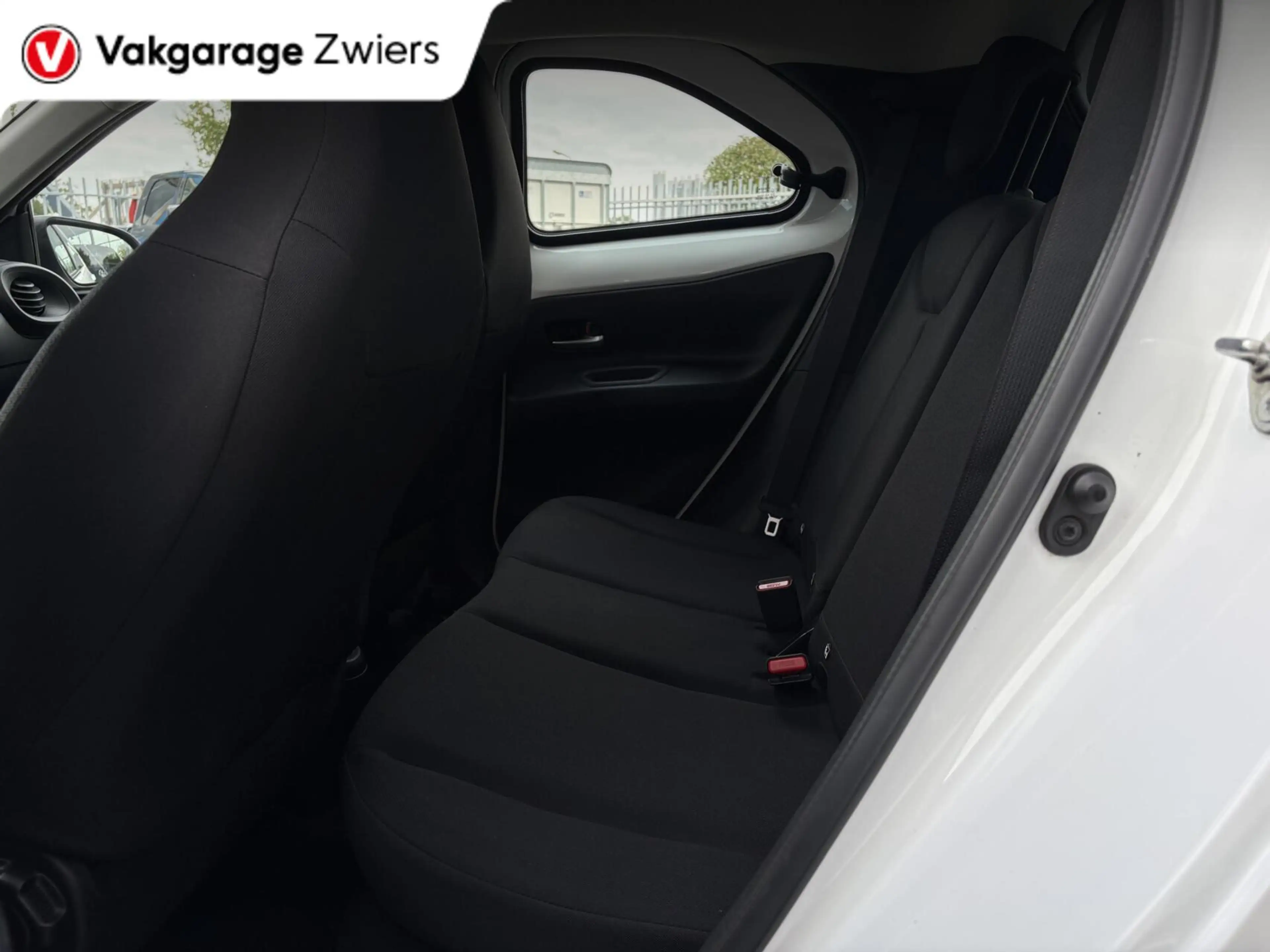 Toyota Aygo X 1.0 VVT-i S-CVT Play |Camera|Cruise|Automaat|Carpl — photo 29