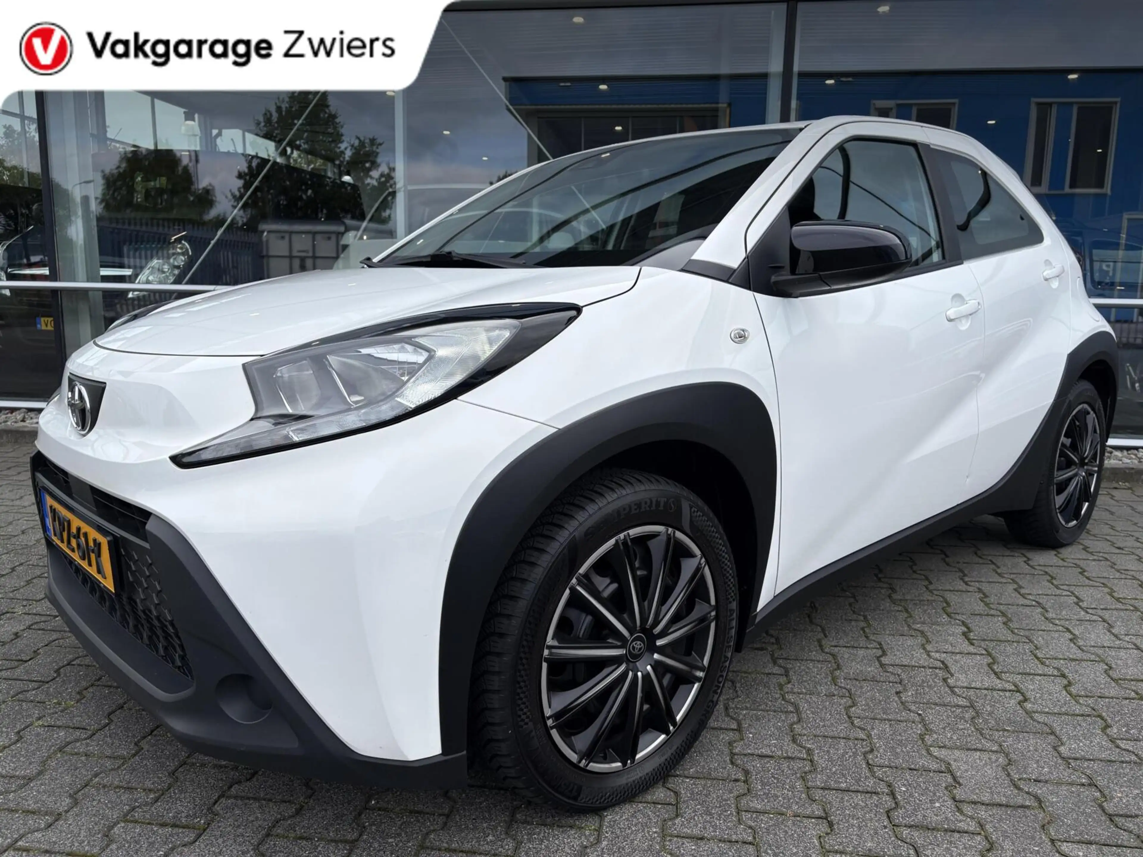 Toyota Aygo X 1.0 VVT-i S-CVT Play |Camera|Cruise|Automaat|Carpl