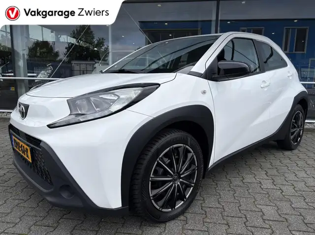 Toyota Aygo X 1.0 VVT-i S-CVT Play |Camera|Cruise|Automaat|Carpl