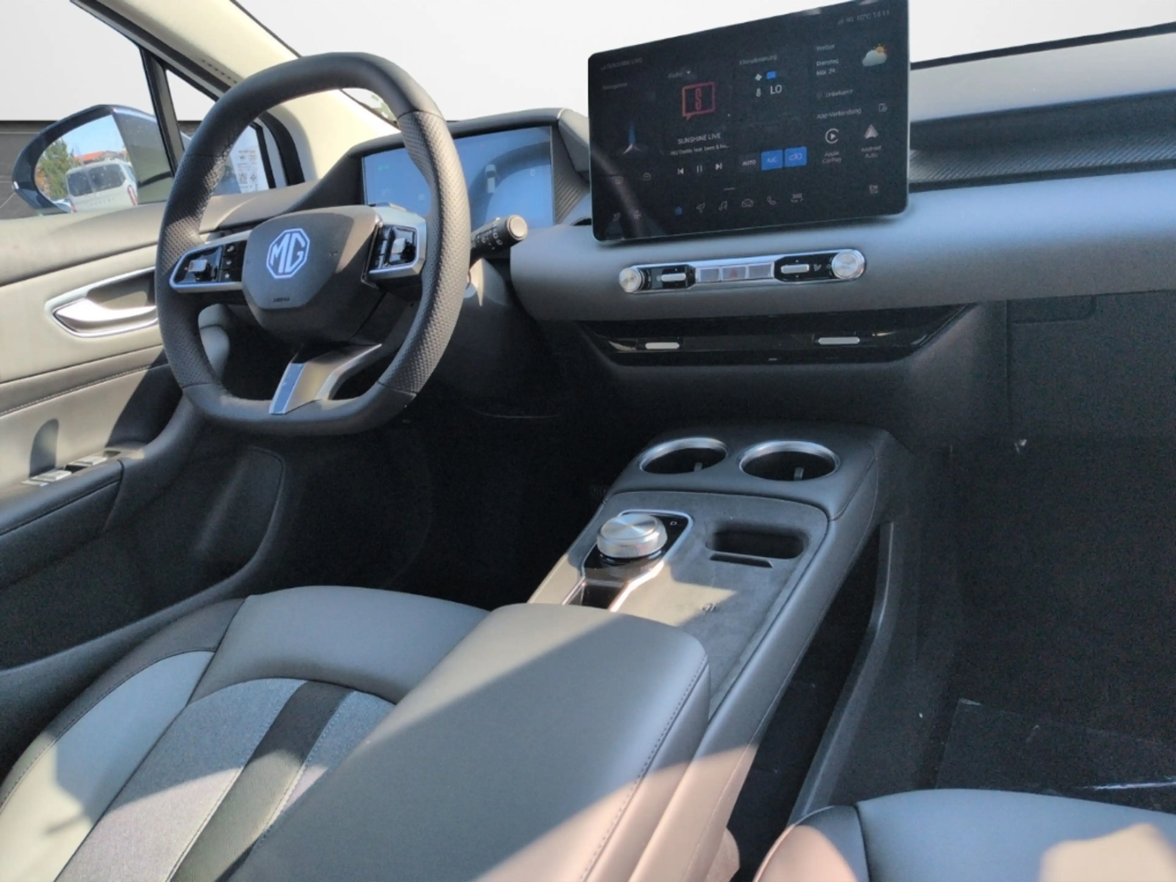 MG MG4 Luxury Neues Modell 64kWh LFP Batterie — photo 6