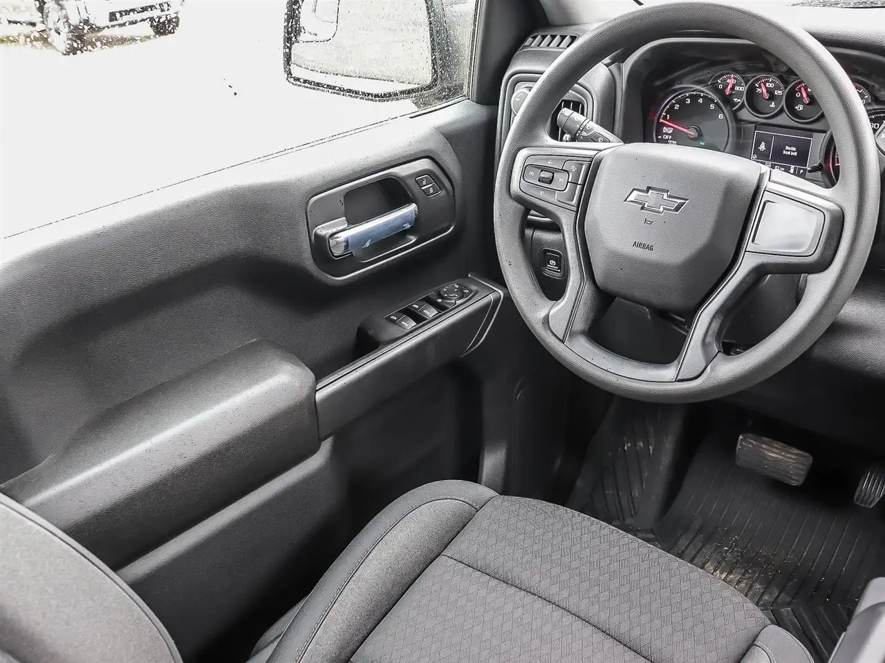 Chevrolet Silverado 1500 снимка Chevrolet Silverado 1500
