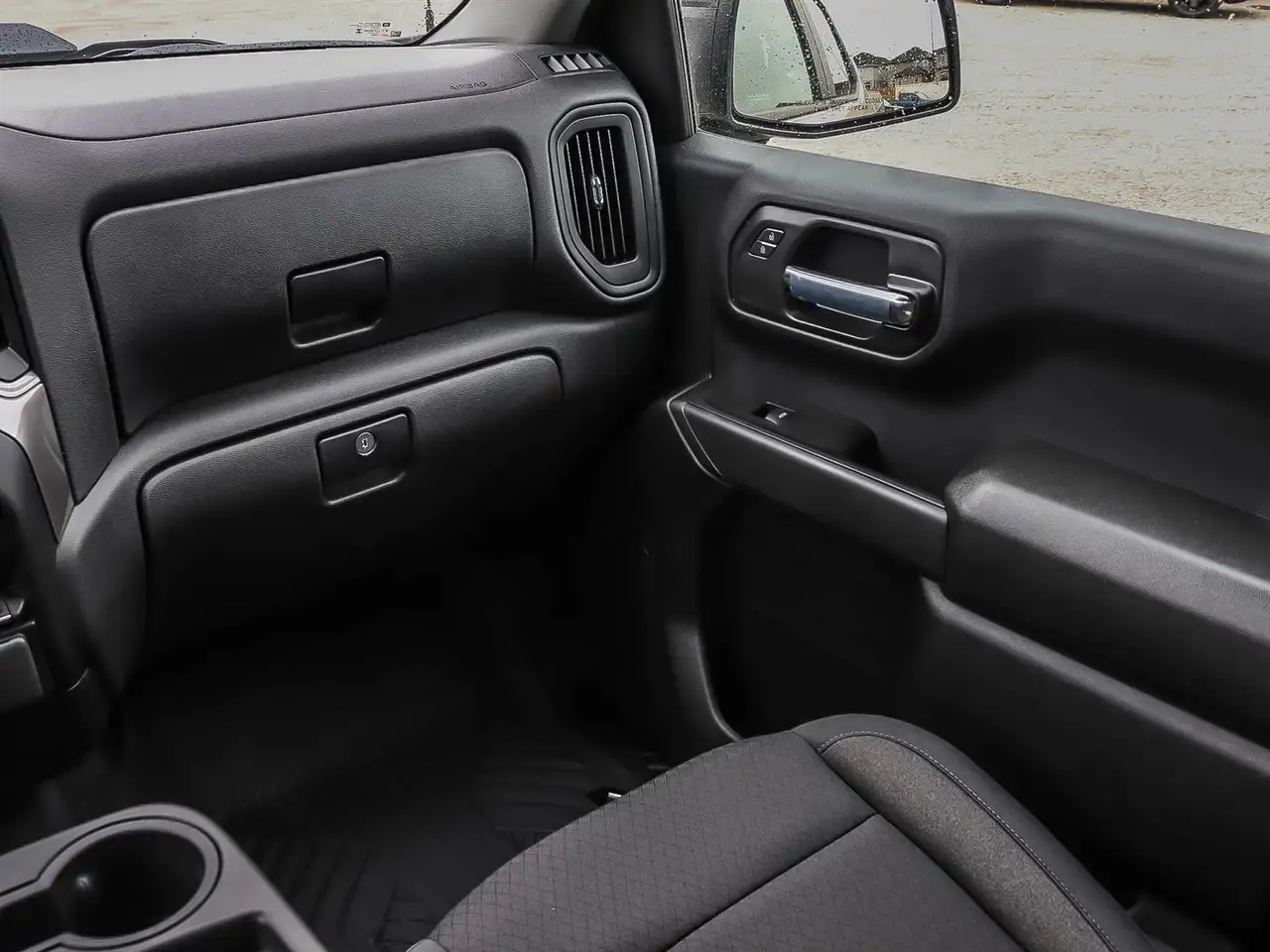 Chevrolet Silverado 1500 снимка Chevrolet Silverado 1500
