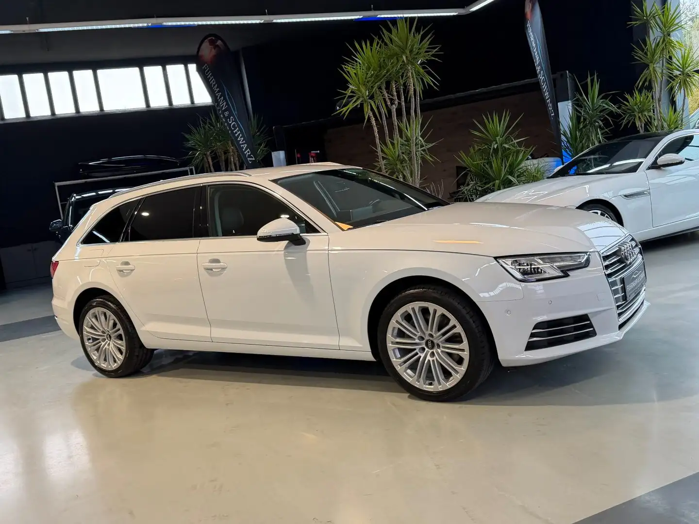 Audi A4 Avant 2.0 TDI Sport MMI Xenon Virtual-Cockpit Blanc - 2