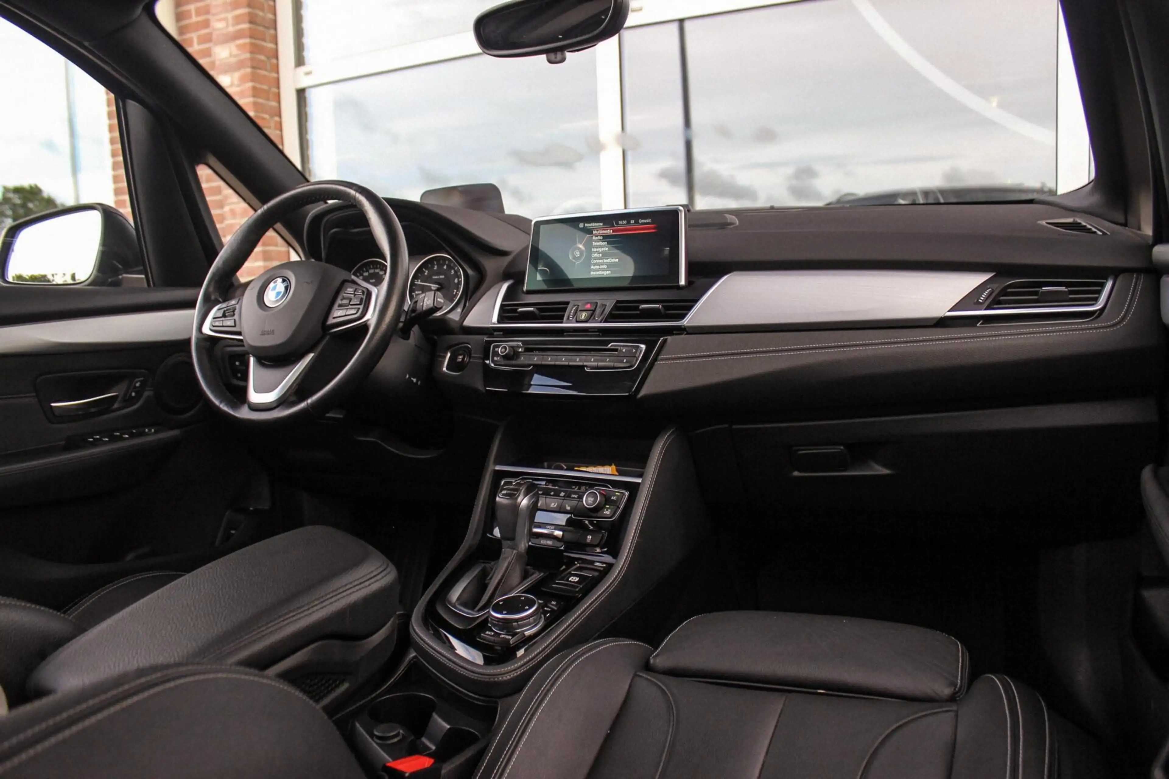 BMW 225 2-serie Active Tourer 225xe Luxury | Driving Assis — photo 12