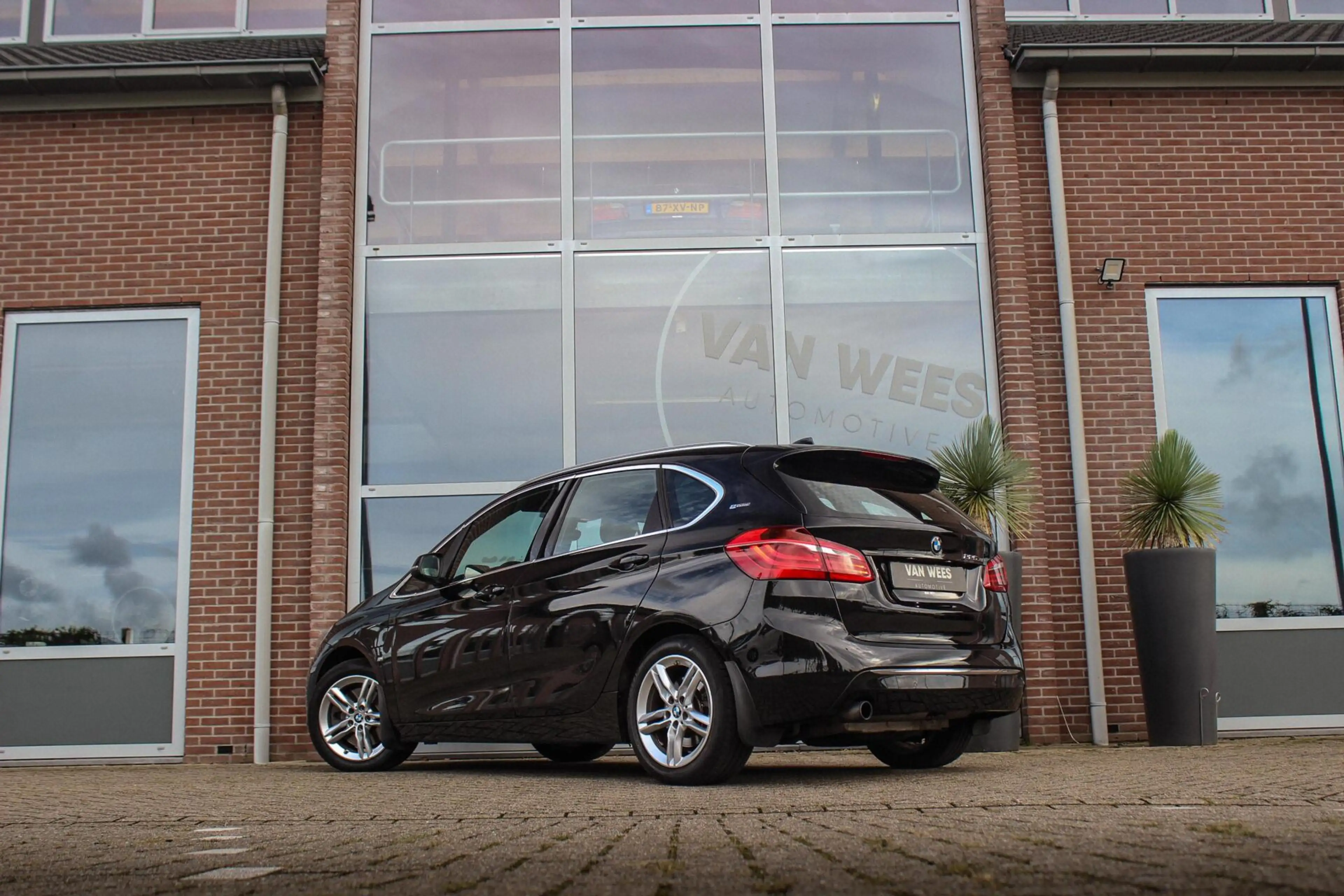 BMW 225 2-serie Active Tourer 225xe Luxury | Driving Assis — photo 4