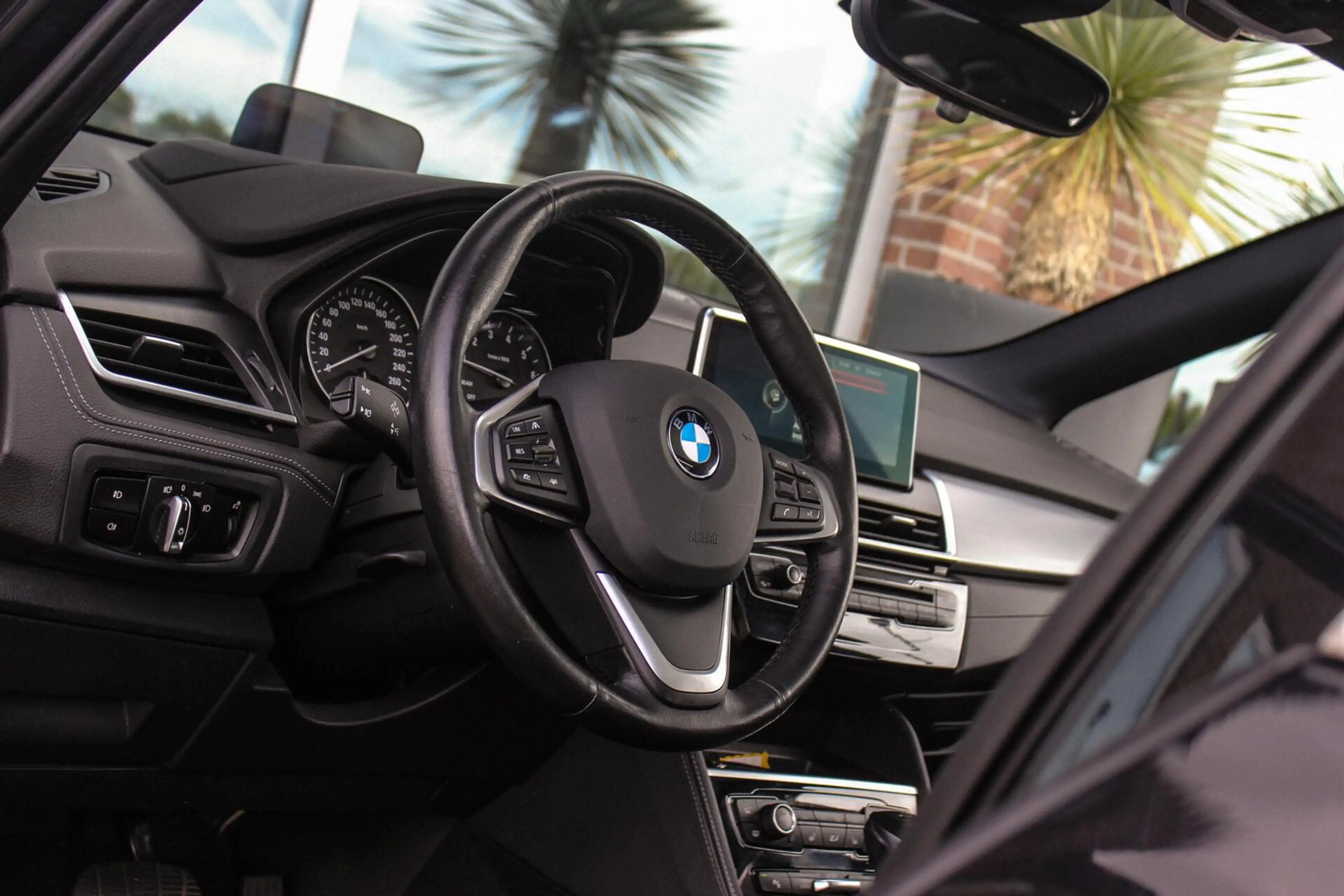 BMW 225 2-serie Active Tourer 225xe Luxury | Driving Assis — photo 40