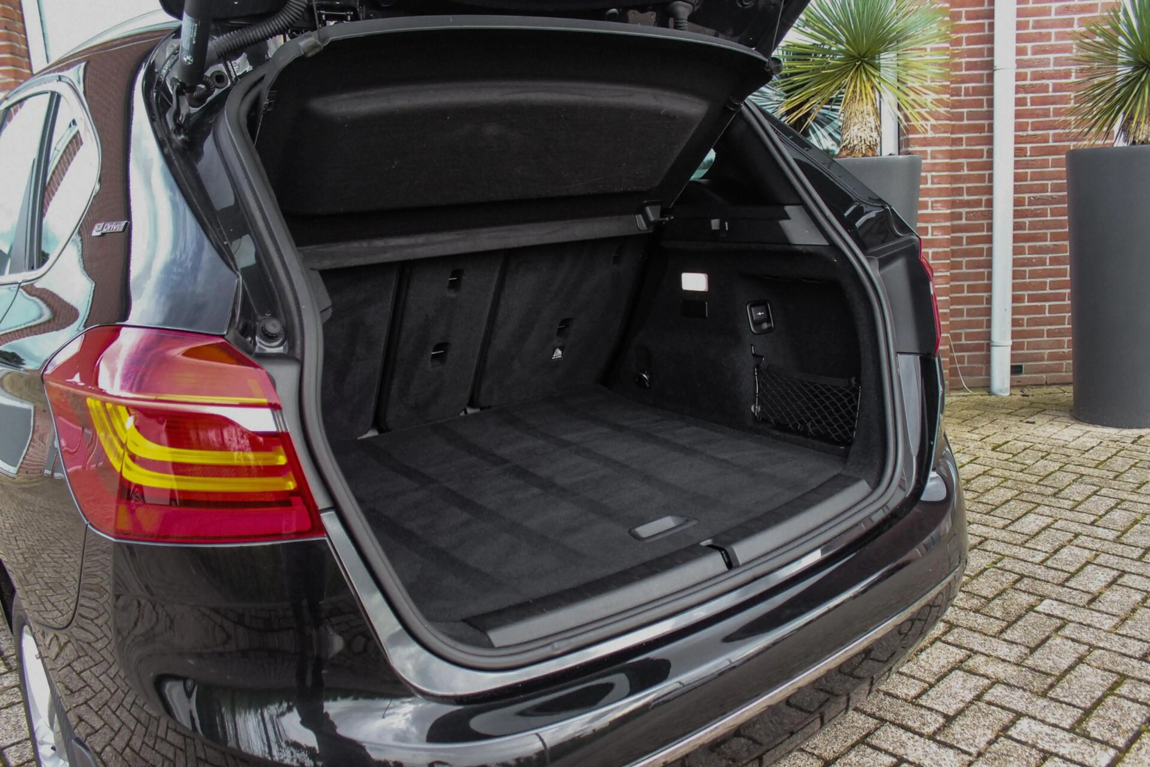 BMW 225 2-serie Active Tourer 225xe Luxury | Driving Assis — photo 35