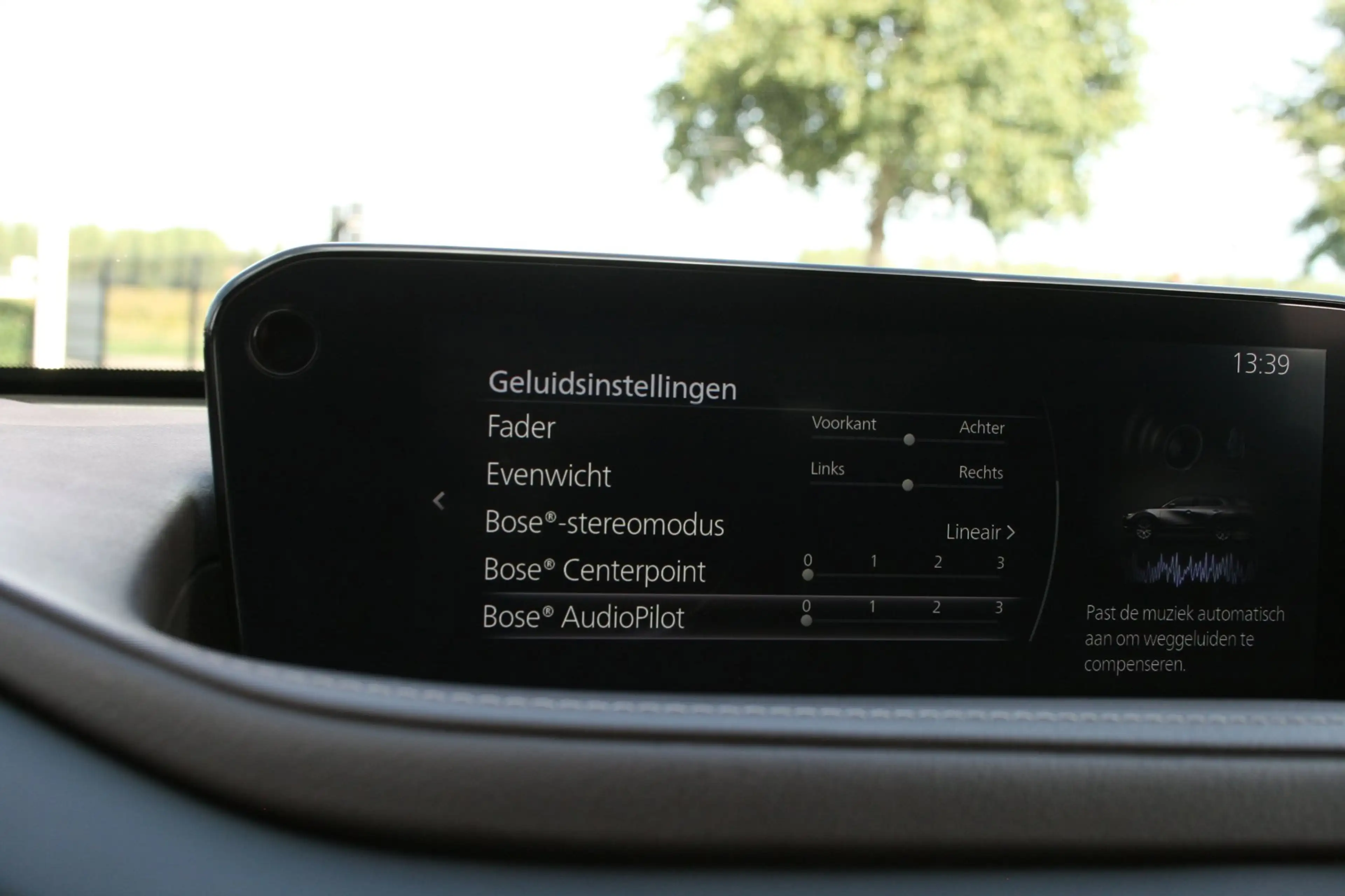 Mazda CX-30 2.0 e-SkyActiv-X M Hybrid Luxury — photo 28